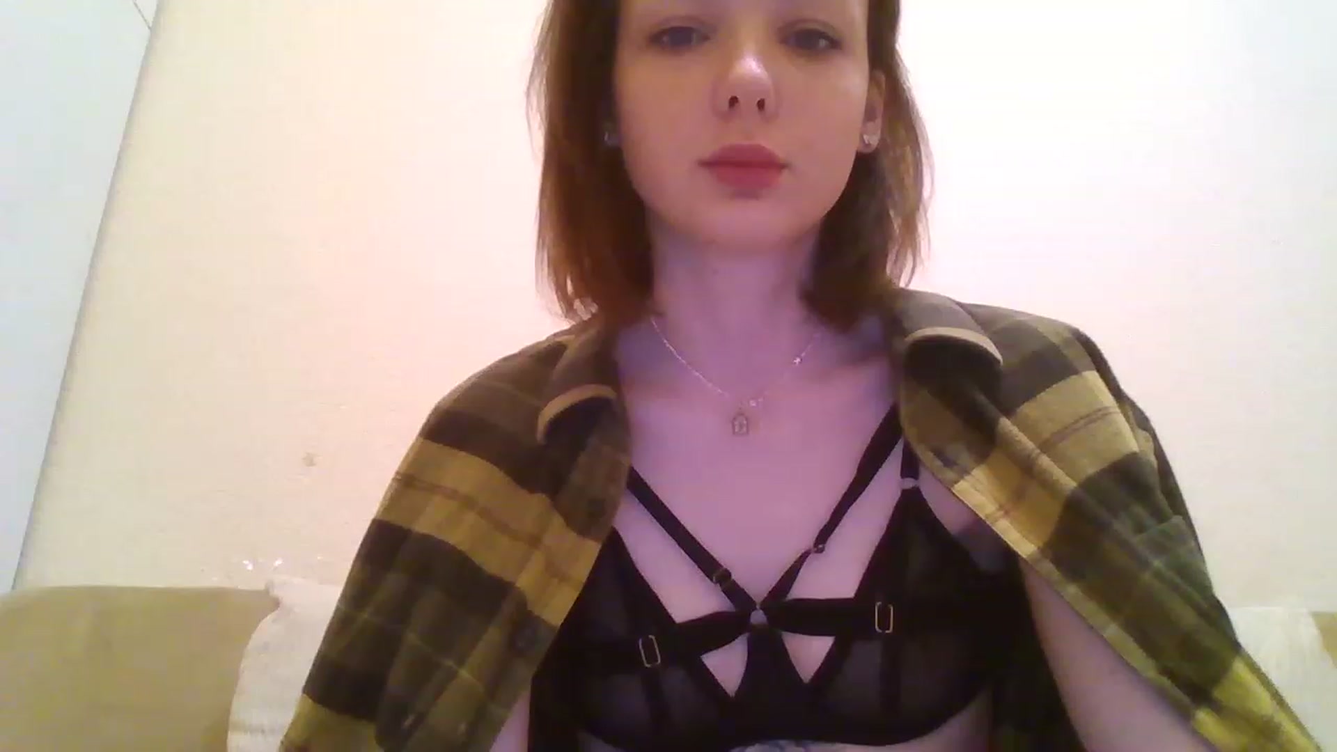 Gallery image thumbnail from RoxieSinner's myfreecams stream on, 12/04/2022, 11:59 image 3 of 20