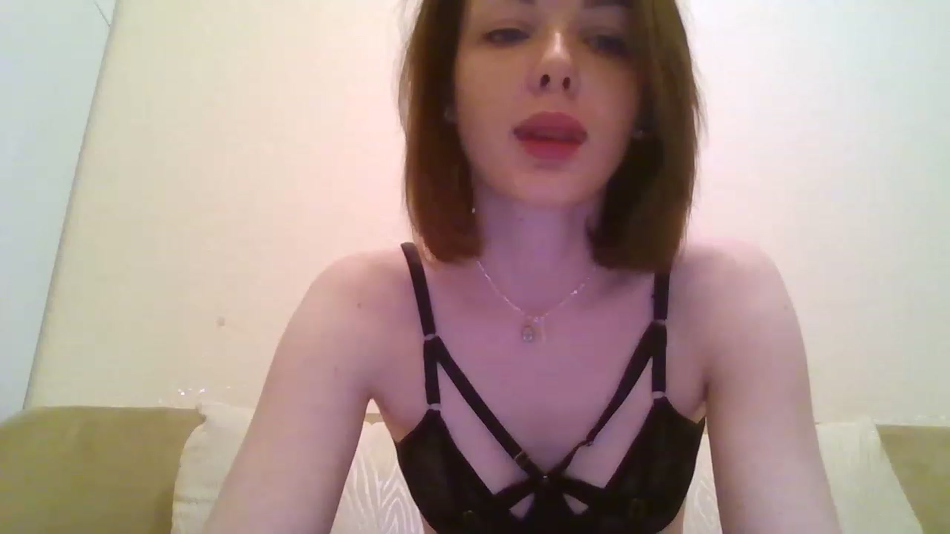 Gallery image thumbnail from RoxieSinner's myfreecams stream on, 12/04/2022, 11:59 image 16 of 20