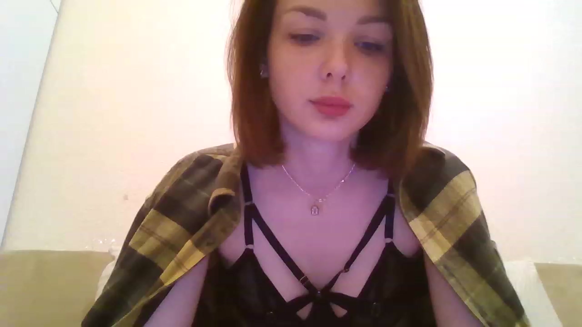 Gallery image thumbnail from RoxieSinner's myfreecams stream on, 12/04/2022, 11:59 image 20 of 20