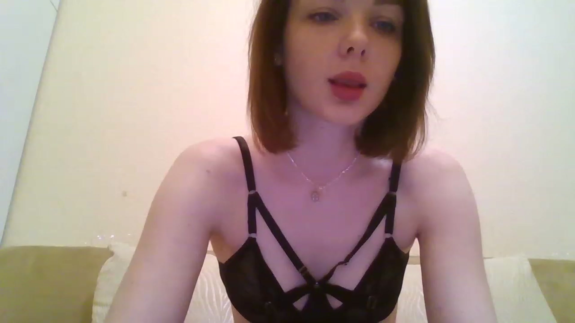 Gallery image thumbnail from RoxieSinner's myfreecams stream on, 12/04/2022, 11:59 image 19 of 20