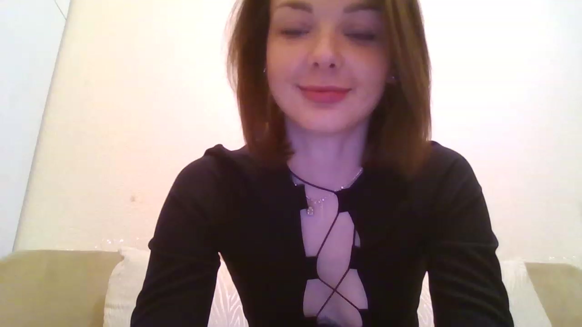 Gallery image thumbnail from RoxieSinner's myfreecams stream on, 12/04/2022, 13:06 image 6 of 20
