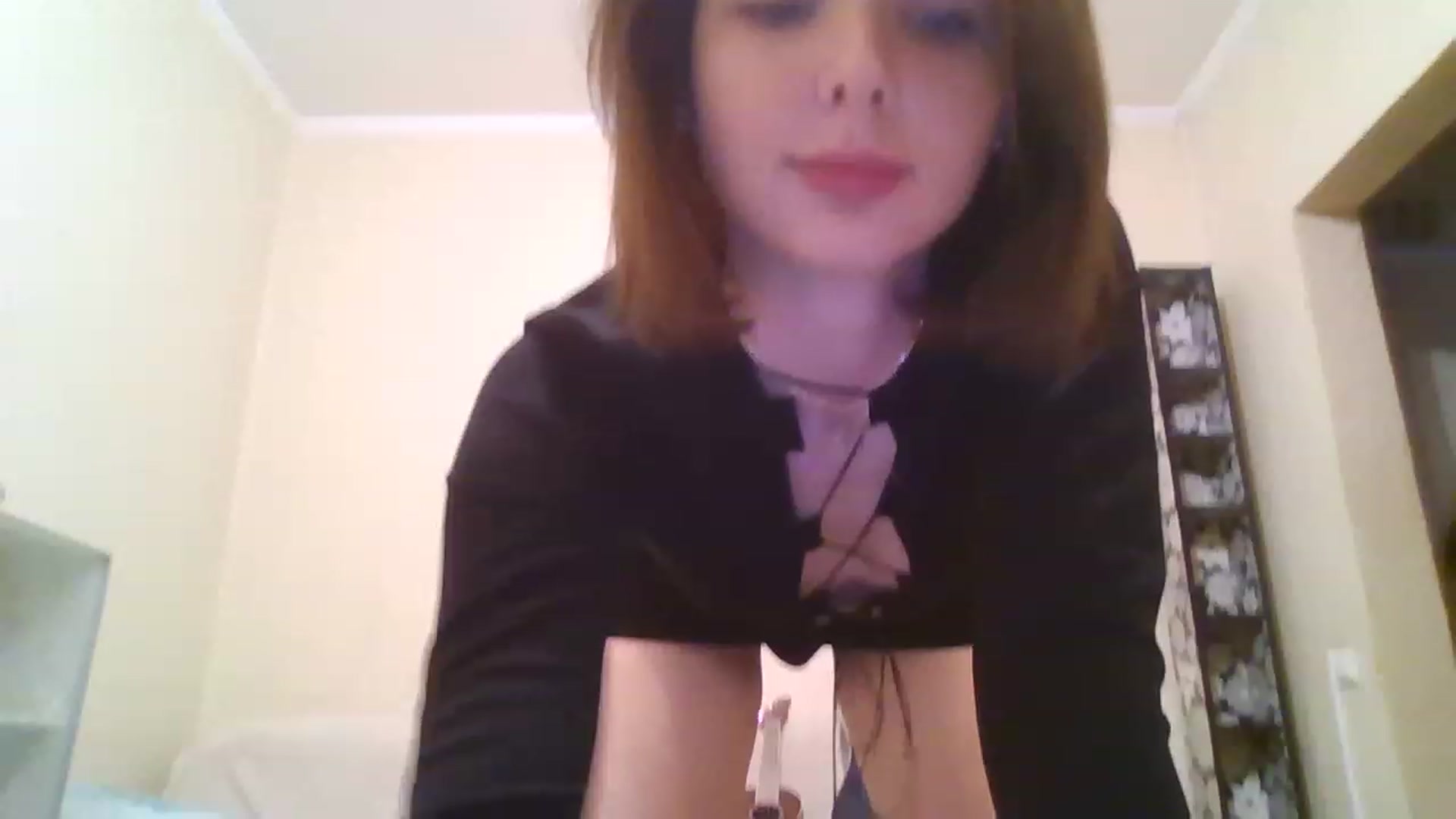 Gallery image thumbnail from RoxieSinner's myfreecams stream on, 12/04/2022, 13:06 image 2 of 20
