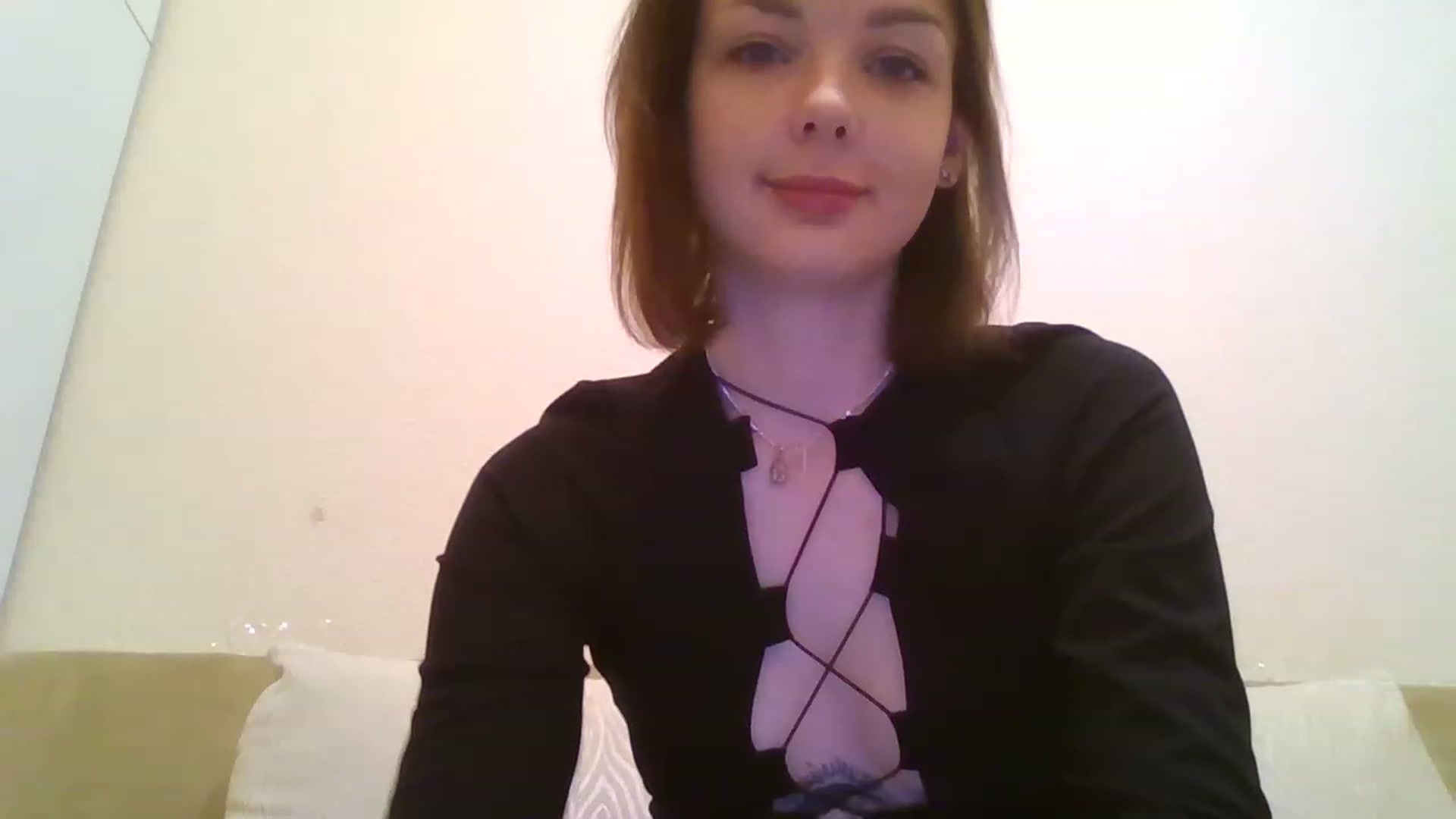 Gallery image thumbnail from RoxieSinner's myfreecams stream on, 12/04/2022, 13:06 image 8 of 20