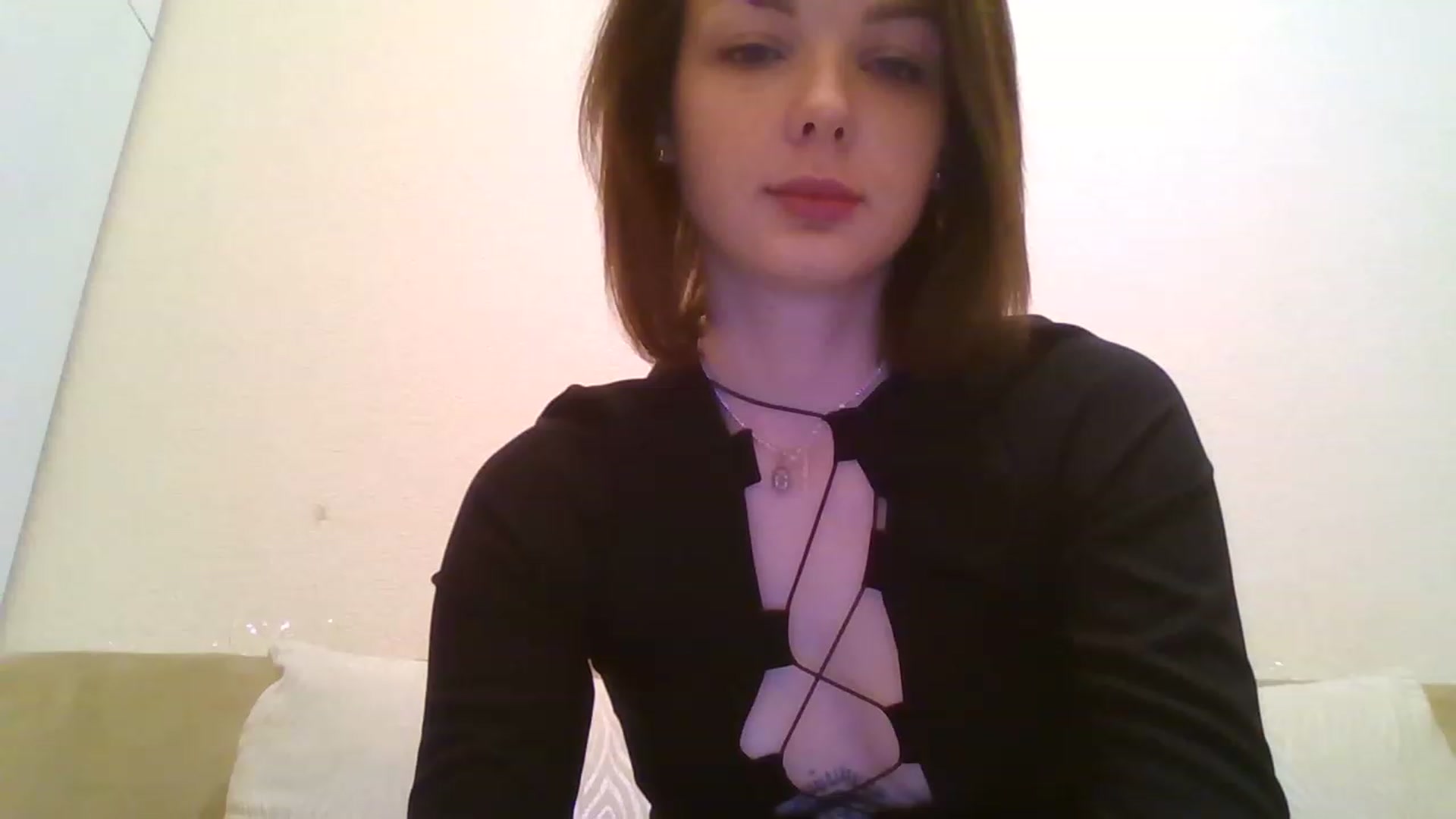 Gallery image thumbnail from RoxieSinner's myfreecams stream on, 12/04/2022, 13:06 image 10 of 20