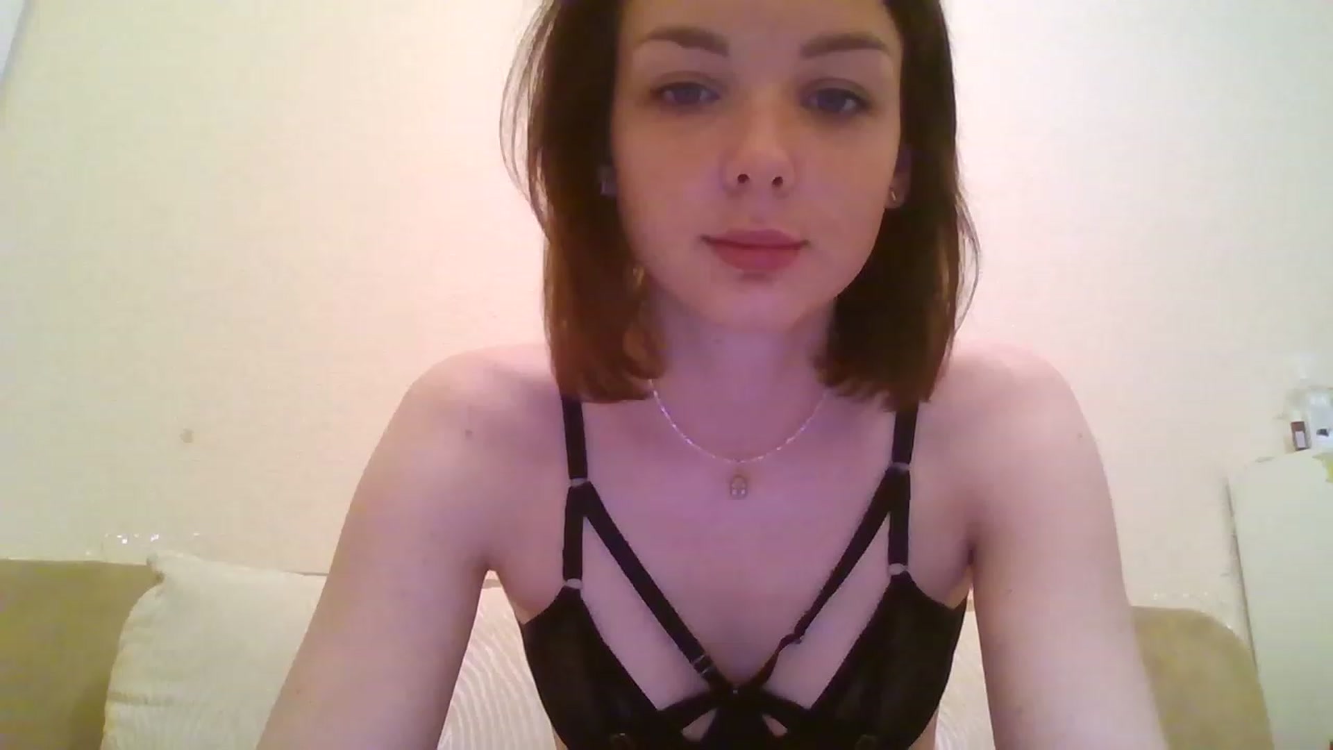 Gallery image thumbnail from RoxieSinner's myfreecams stream on, 12/04/2022, 14:11 image 9 of 20