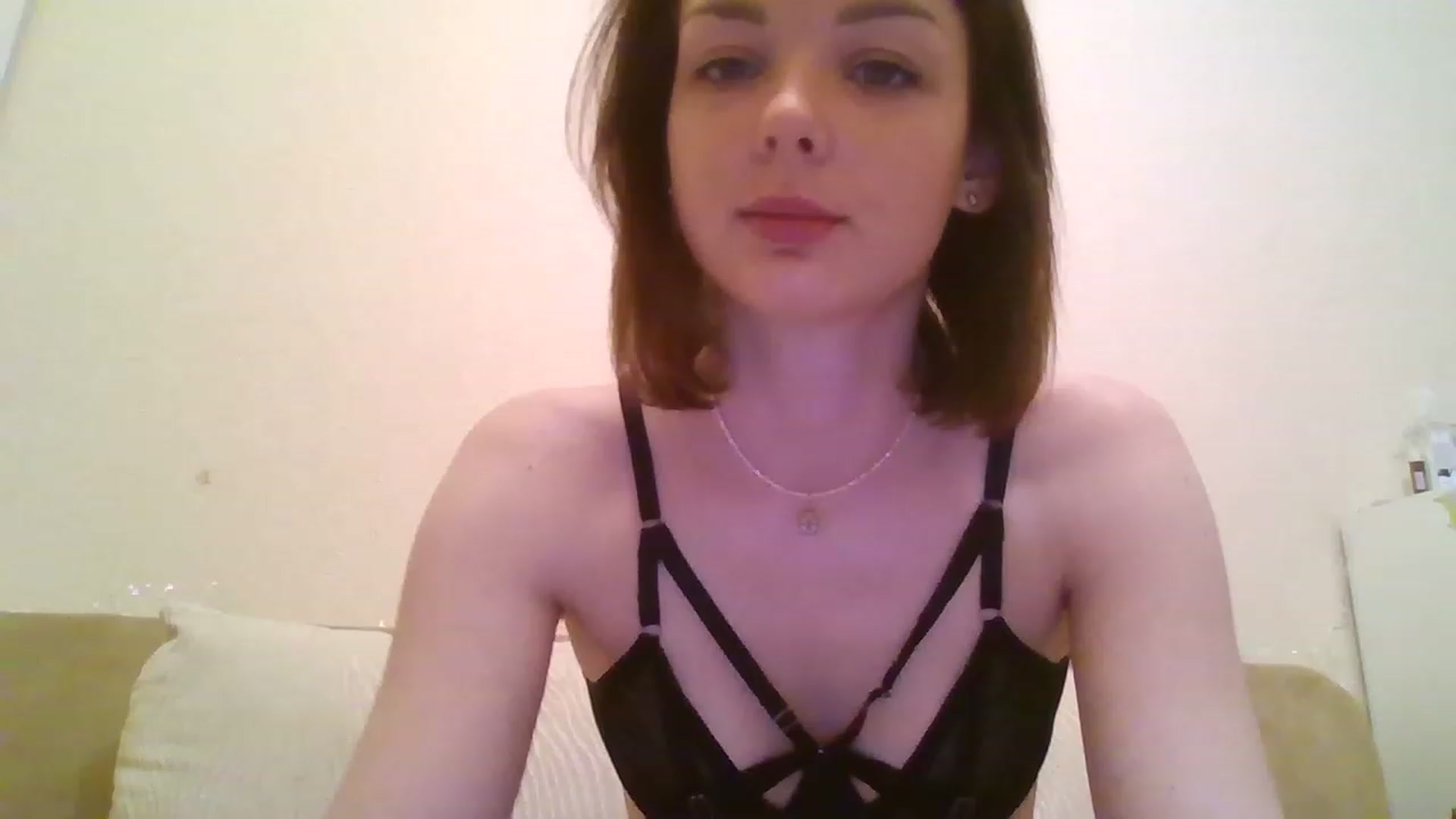 Gallery image thumbnail from RoxieSinner's myfreecams stream on, 12/04/2022, 14:11 image 8 of 20