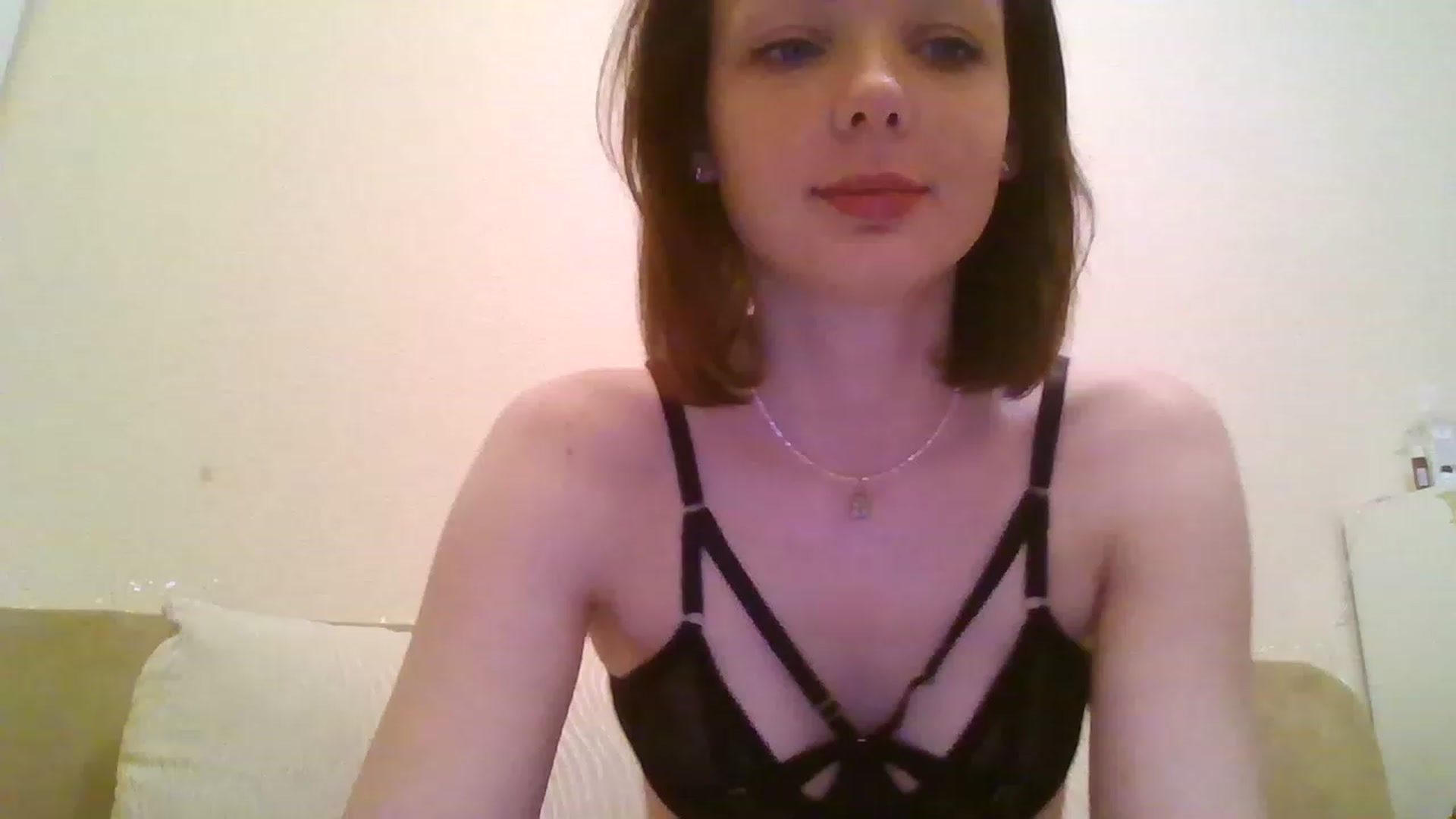 Gallery image thumbnail from RoxieSinner's myfreecams stream on, 12/04/2022, 14:11 image 16 of 20