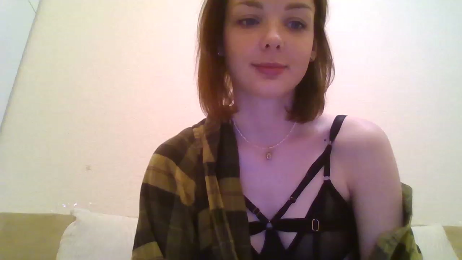 Gallery image thumbnail from RoxieSinner's myfreecams stream on, 12/04/2022, 15:07 image 3 of 20