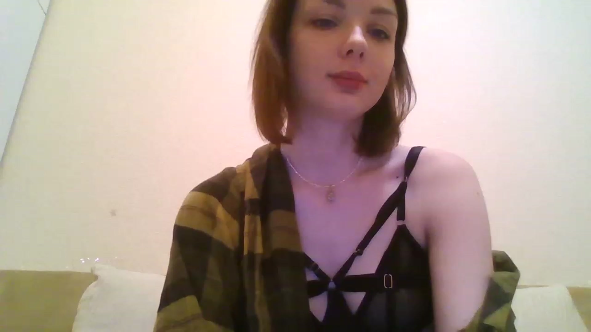 Gallery image thumbnail from RoxieSinner's myfreecams stream on, 12/04/2022, 15:07 image 7 of 20