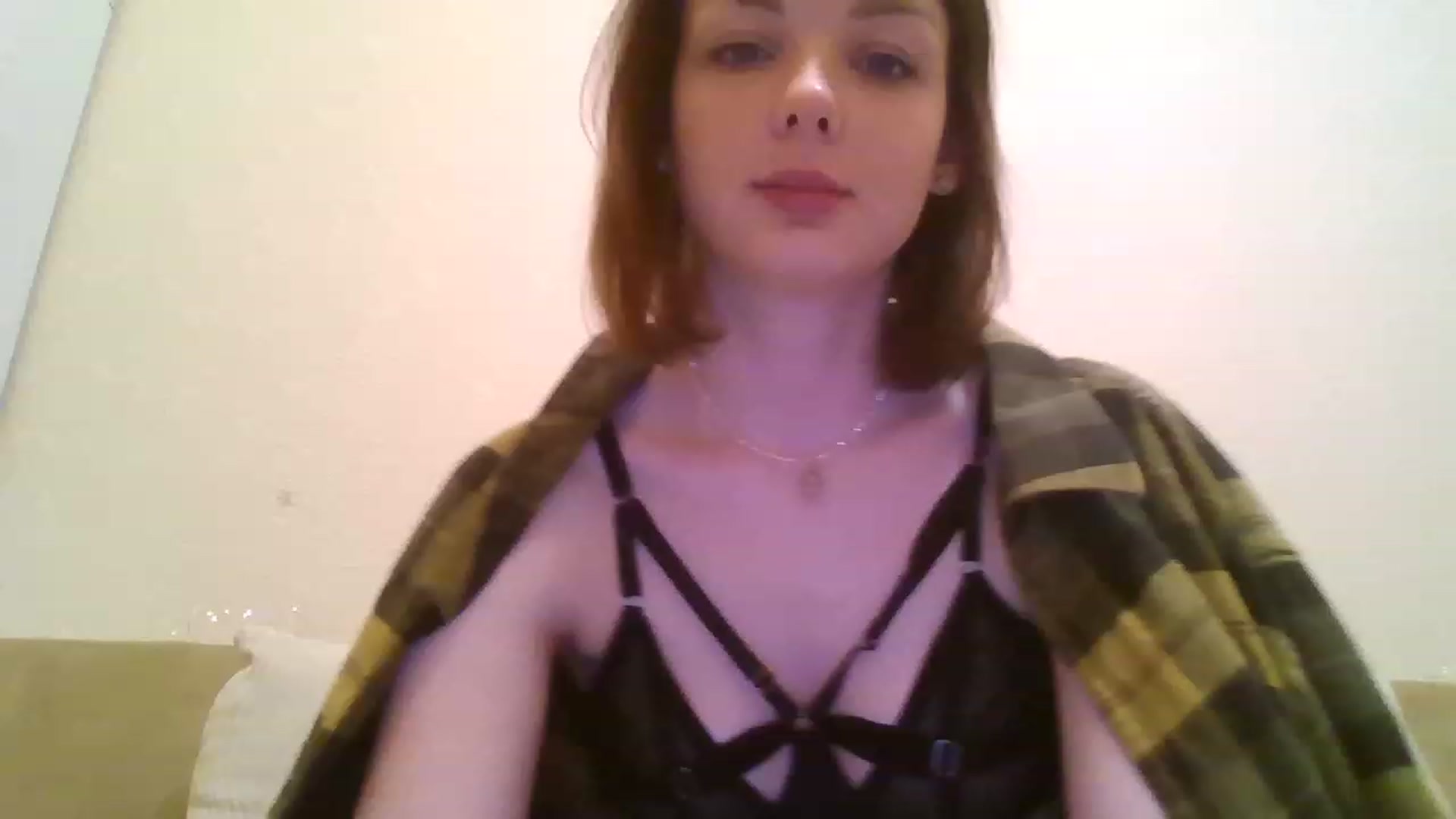 Gallery image thumbnail from RoxieSinner's myfreecams stream on, 12/04/2022, 16:13 image 2 of 20