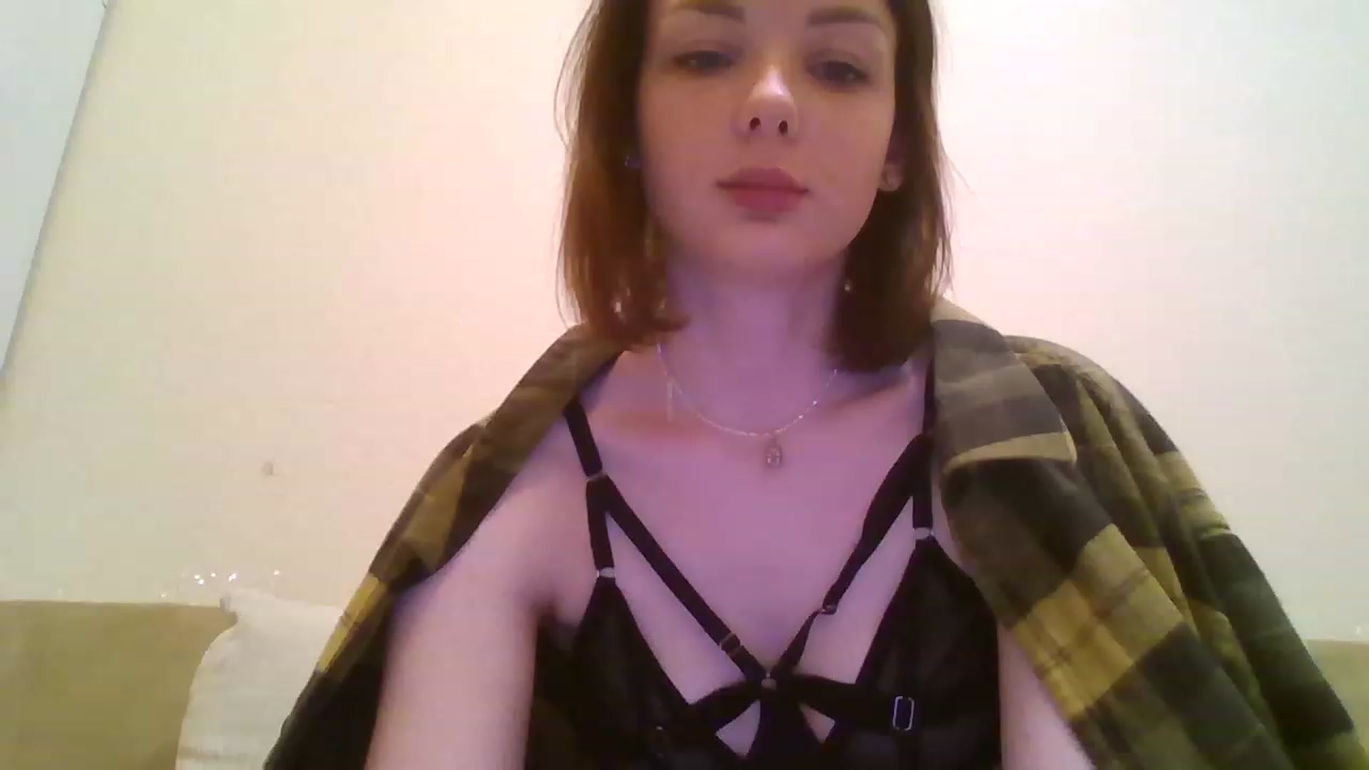 Gallery image thumbnail from RoxieSinner's myfreecams stream on, 12/04/2022, 16:13 image 3 of 20