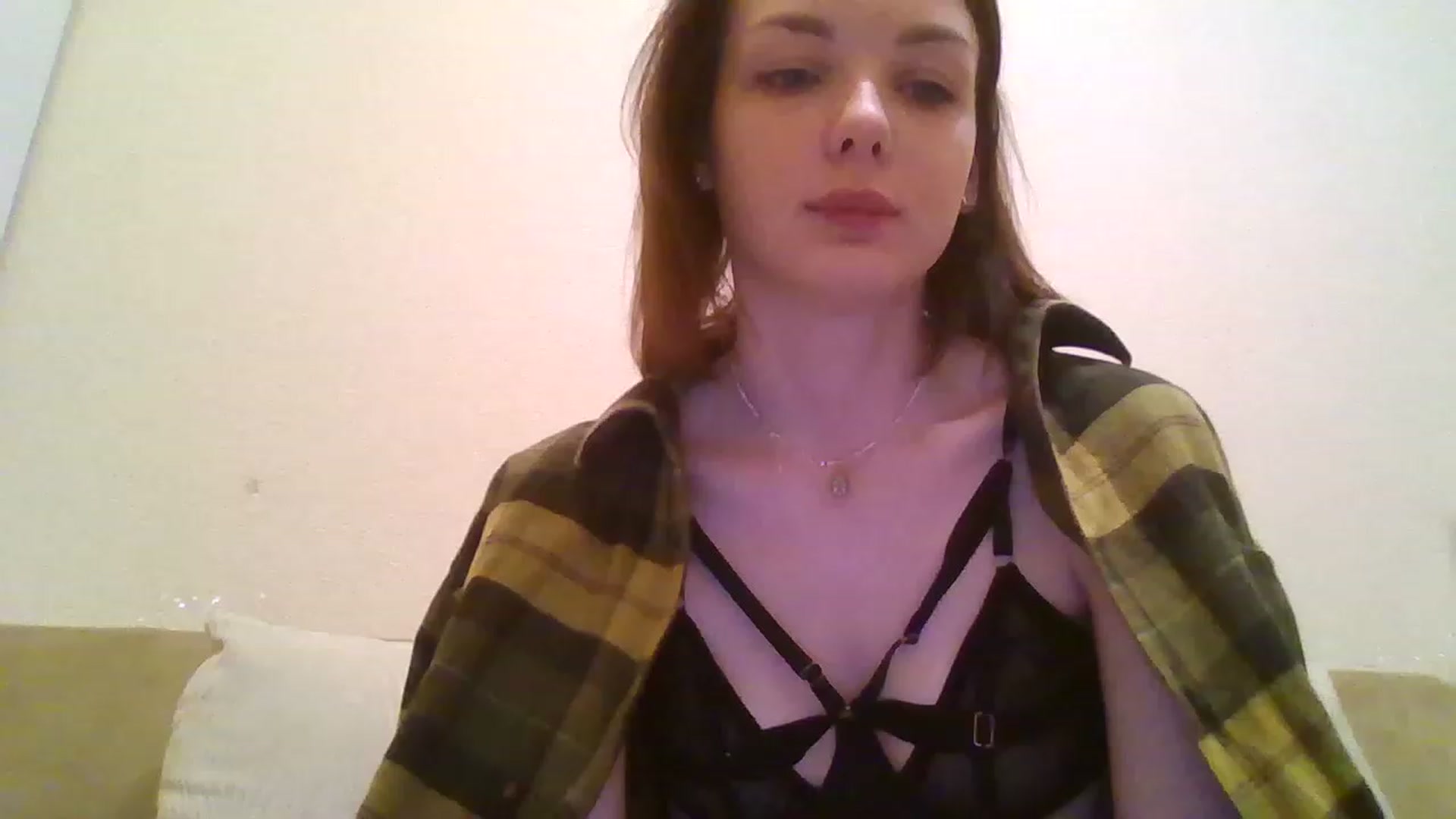 Gallery image thumbnail from RoxieSinner's myfreecams stream on, 12/04/2022, 16:13 image 19 of 20
