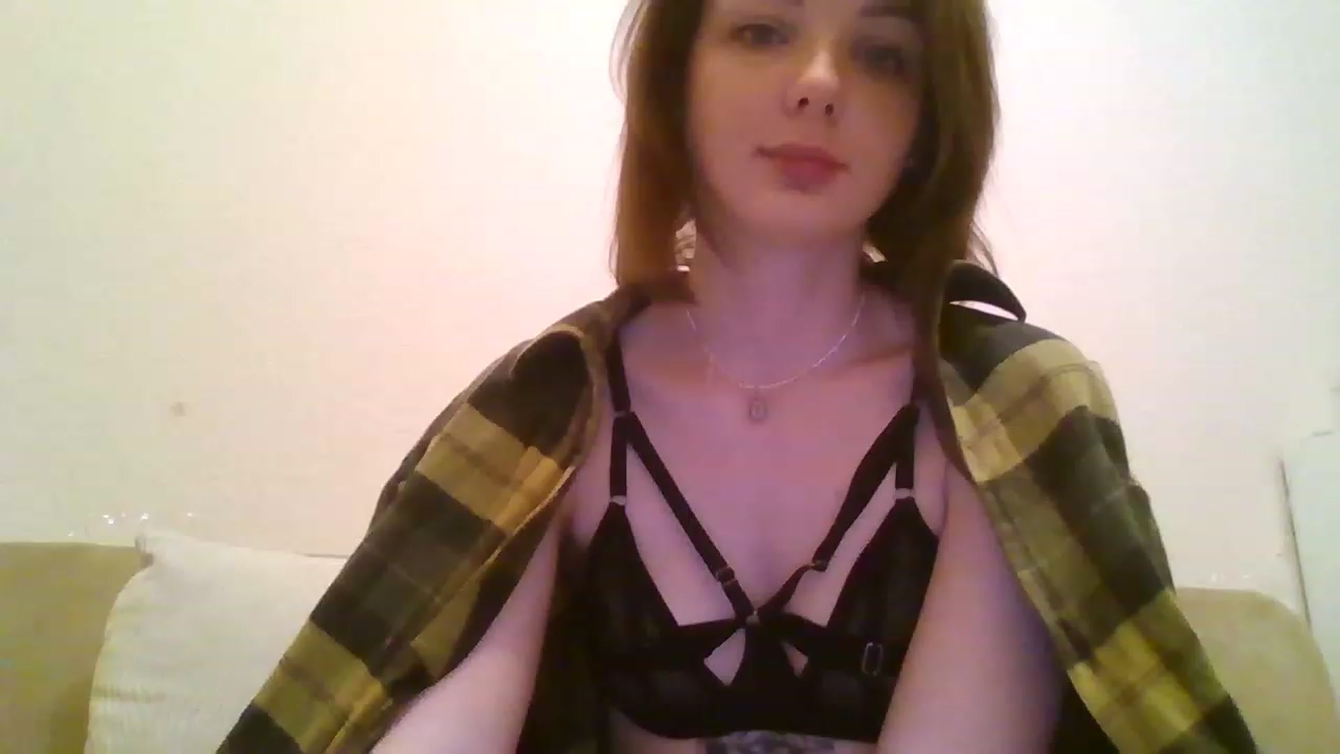 Gallery image thumbnail from RoxieSinner's myfreecams stream on, 12/04/2022, 16:13 image 13 of 20