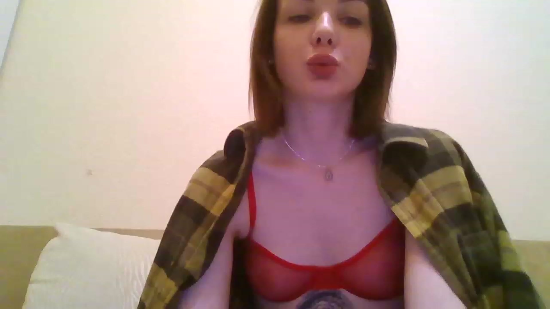 Gallery image thumbnail from RoxieSinner's myfreecams stream on, 12/05/2022, 18:21 image 13 of 20