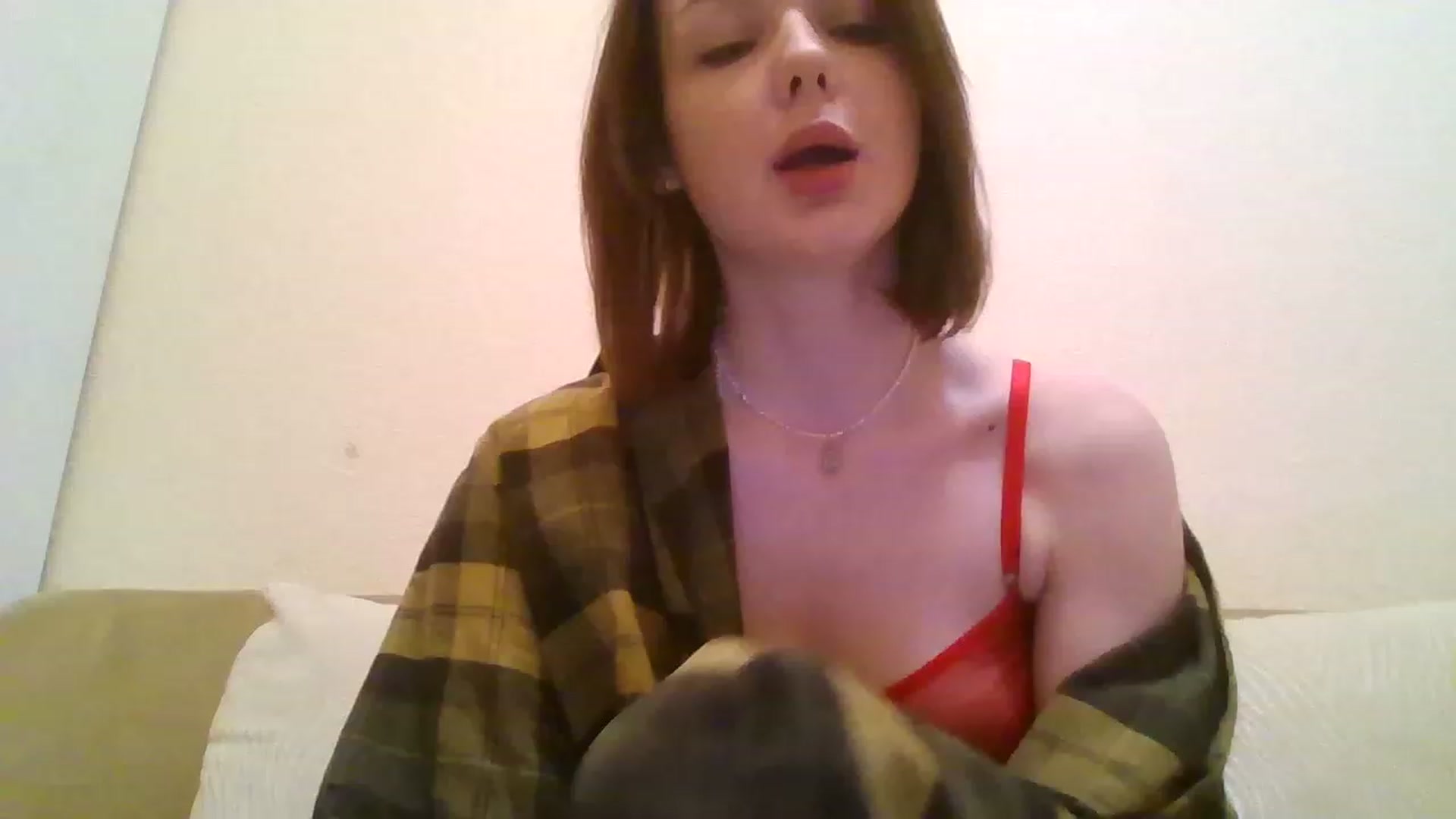 Gallery image thumbnail from RoxieSinner's myfreecams stream on, 12/05/2022, 19:42 image 19 of 20