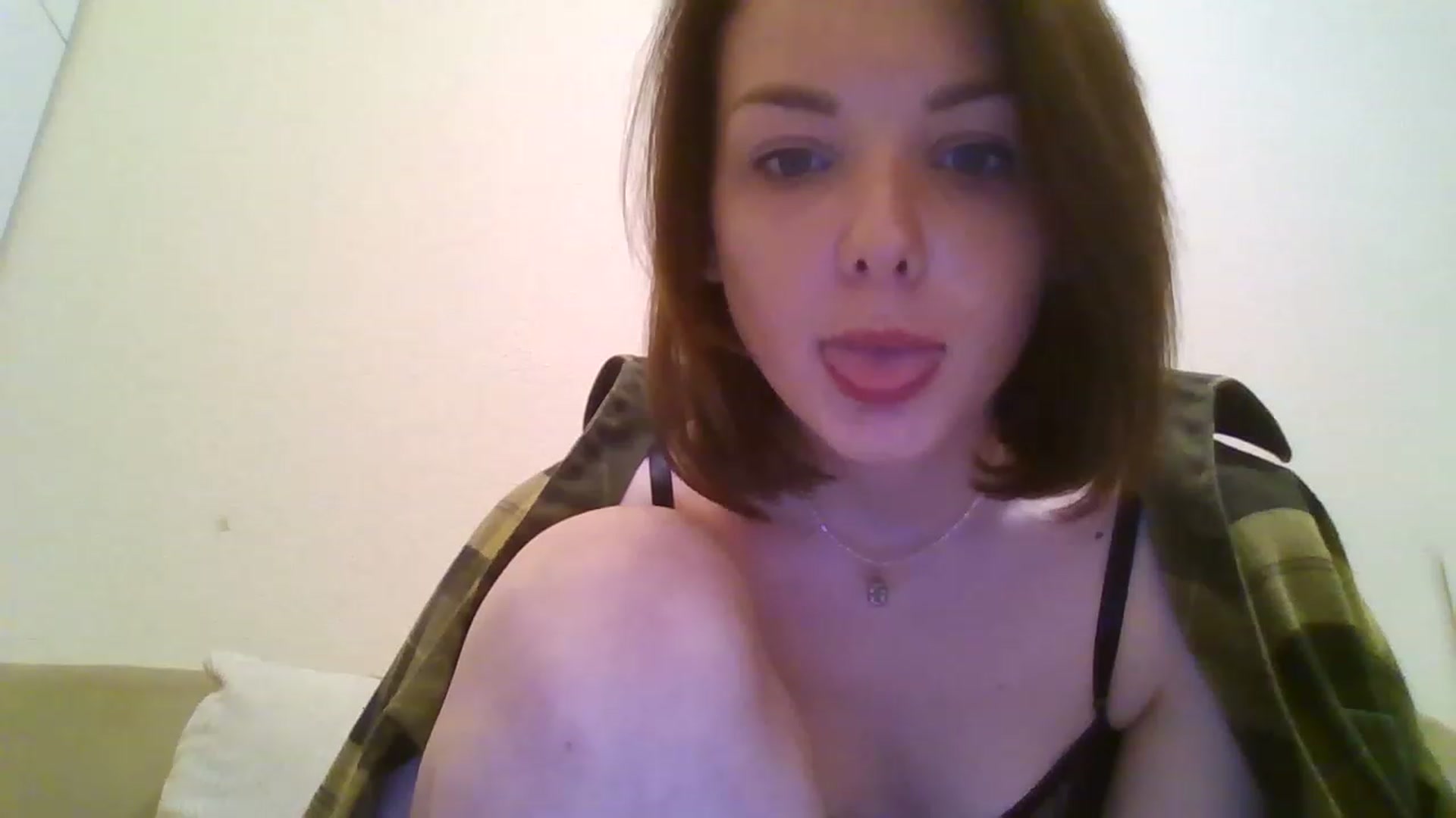 Gallery image thumbnail from RoxieSinner's myfreecams stream on, 12/07/2022, 19:01 image 15 of 20