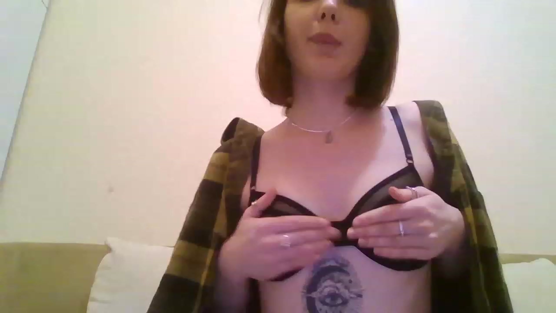 Gallery image thumbnail from RoxieSinner's myfreecams stream on, 12/07/2022, 19:01 image 1 of 20