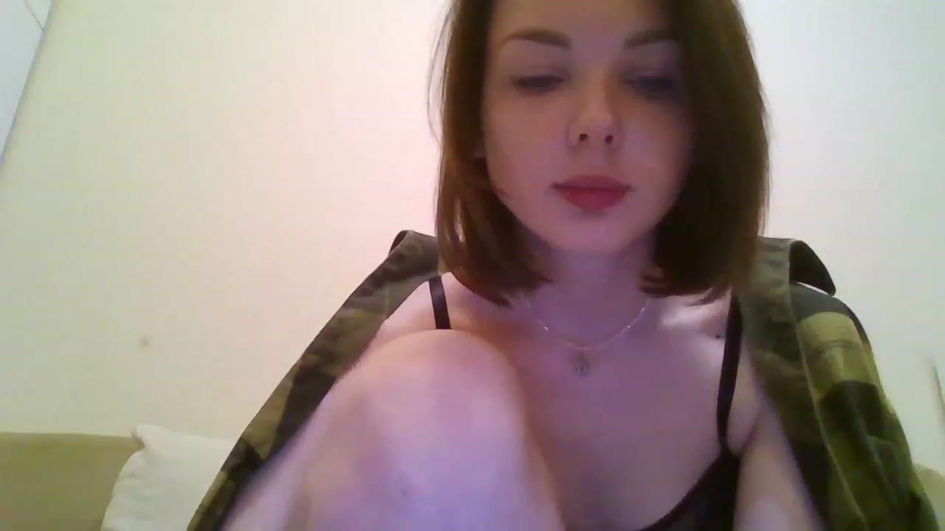 Gallery image thumbnail from RoxieSinner's myfreecams stream on, 12/07/2022, 19:01 image 16 of 20