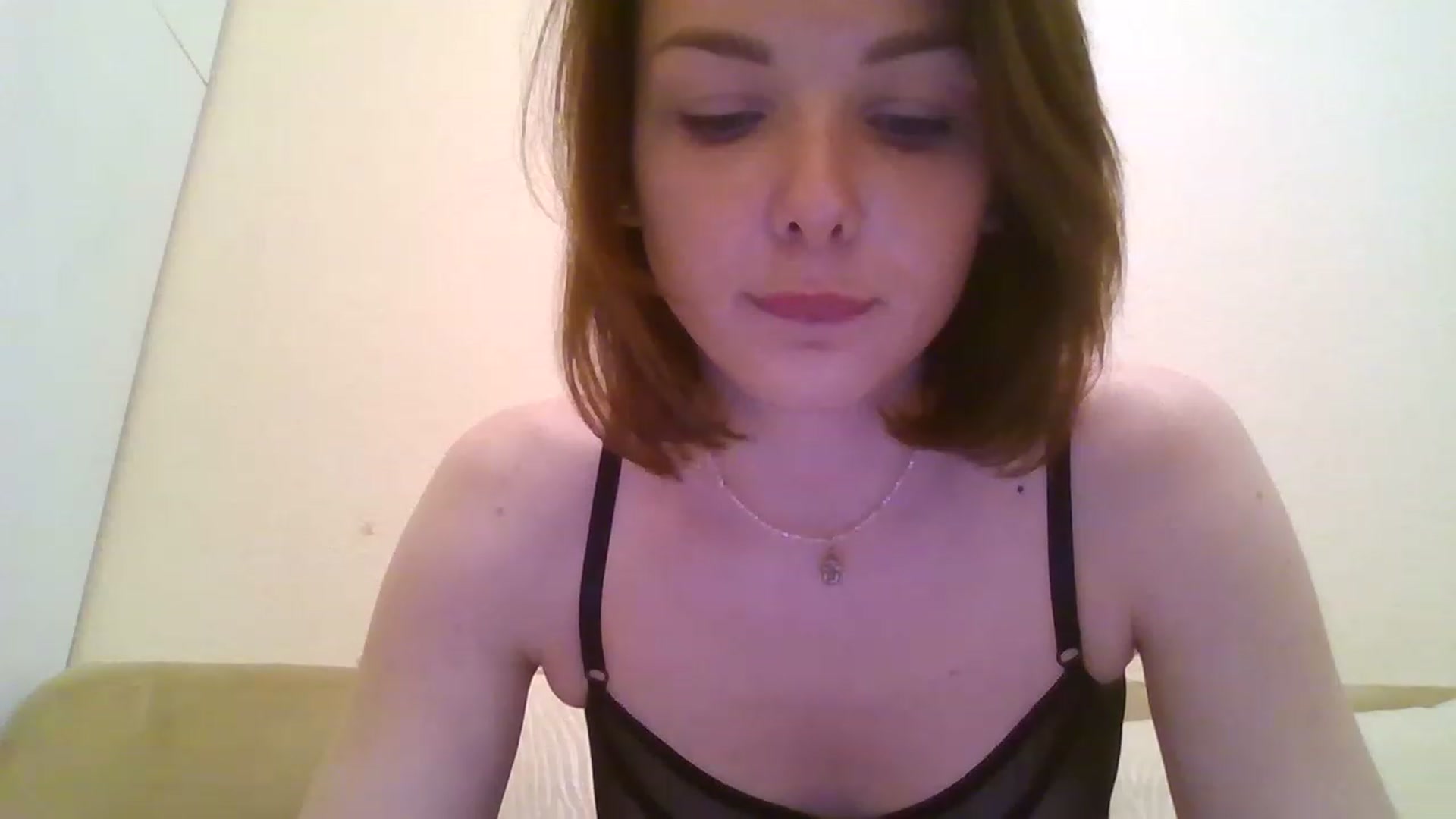 Gallery image thumbnail from RoxieSinner's myfreecams stream on, 12/07/2022, 19:01 image 19 of 20