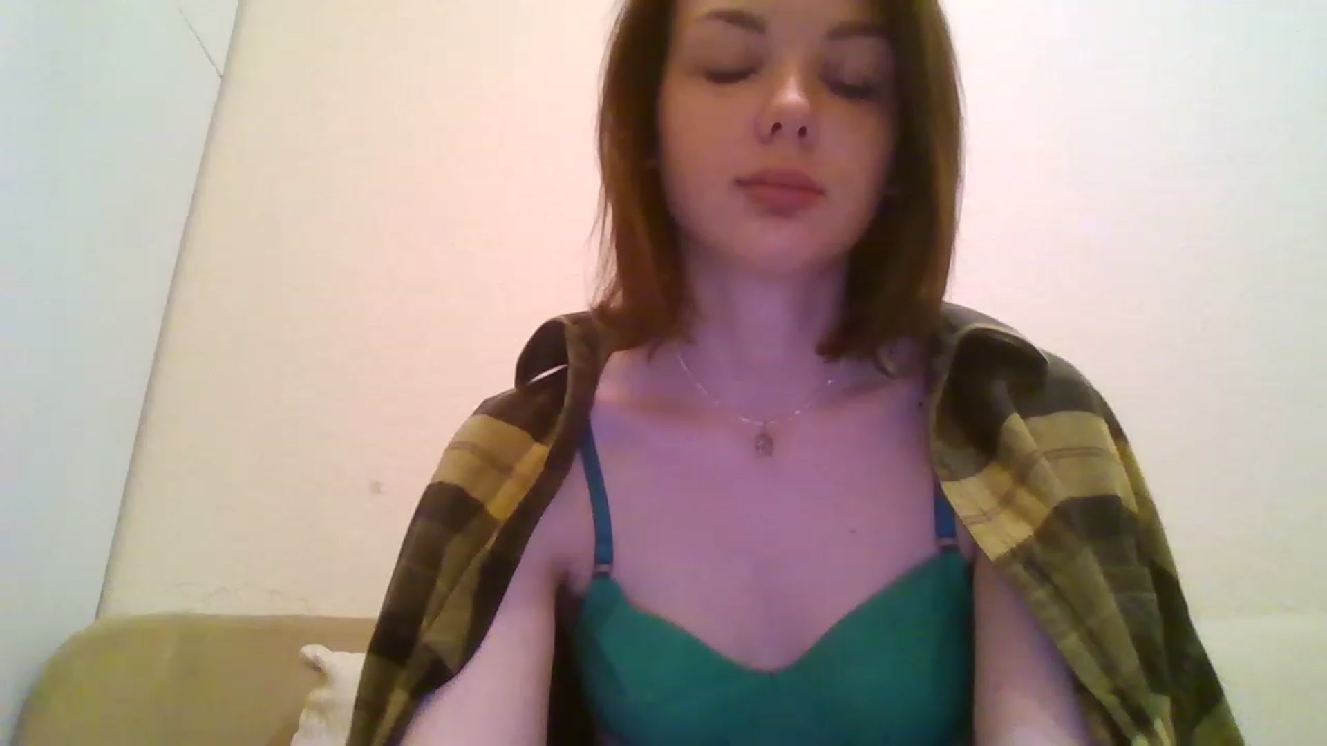 Gallery image thumbnail from RoxieSinner's myfreecams stream on, 12/09/2022, 11:11 image 14 of 20