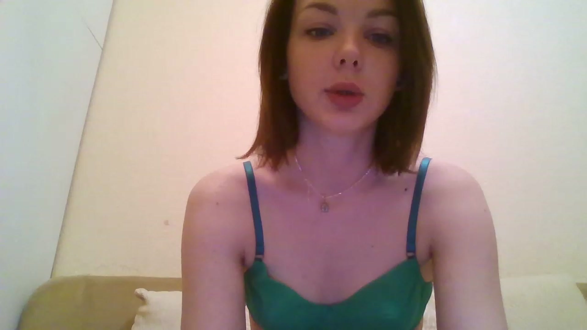 Gallery image thumbnail from RoxieSinner's myfreecams stream on, 12/09/2022, 11:11 image 2 of 20