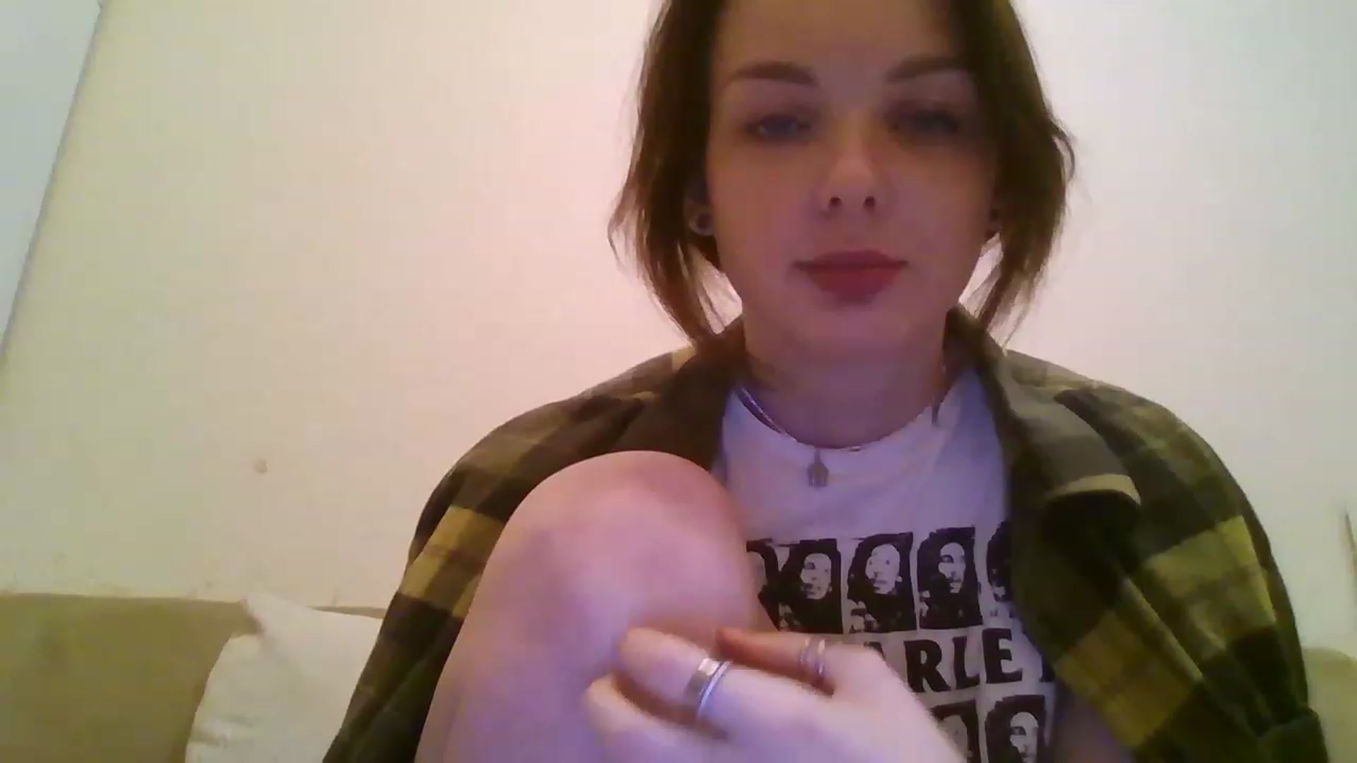 Gallery image thumbnail from RoxieSinner's myfreecams stream on, 12/15/2022, 17:53 image 7 of 20