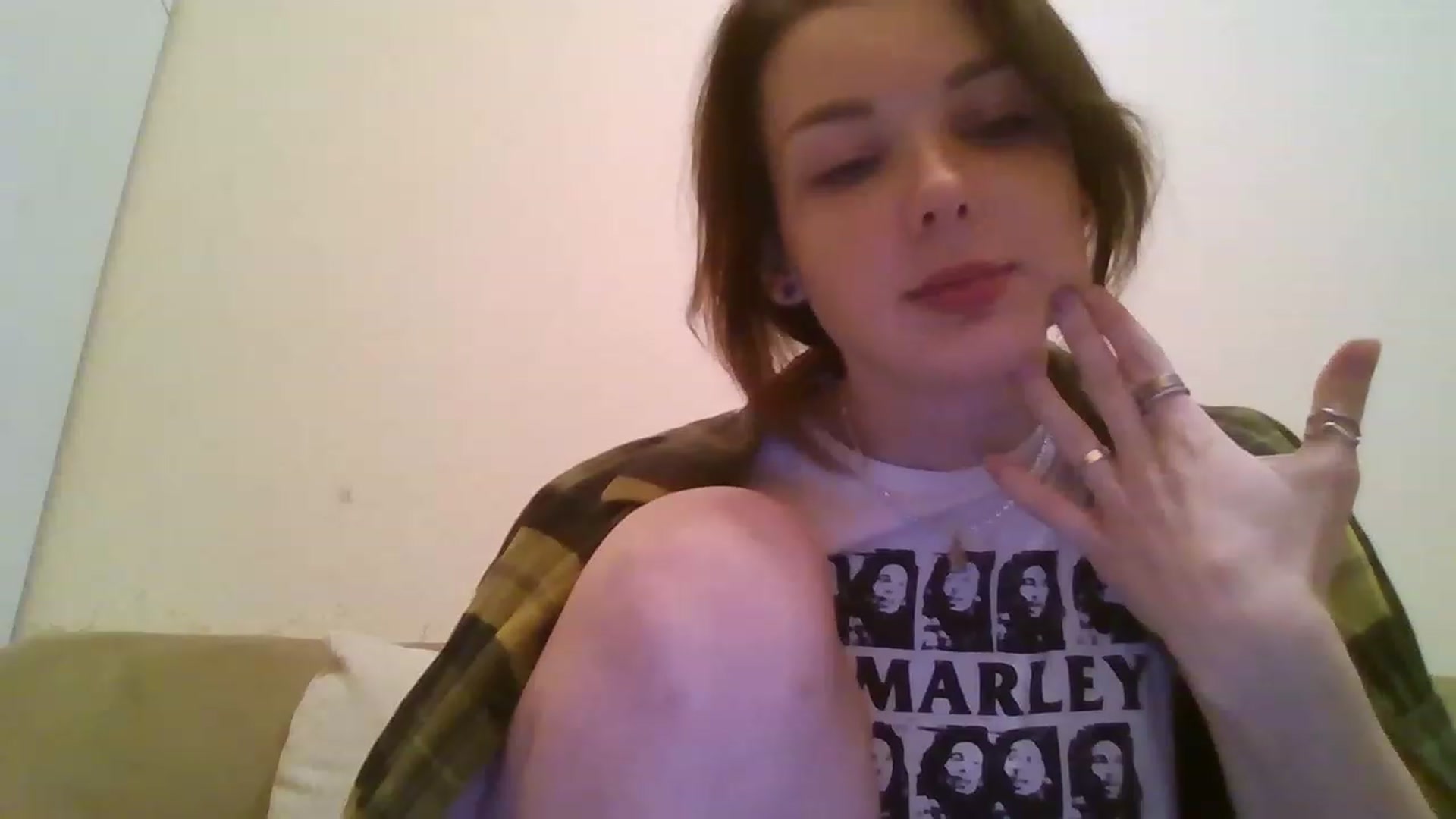Gallery image thumbnail from RoxieSinner's myfreecams stream on, 12/15/2022, 17:53 image 14 of 20