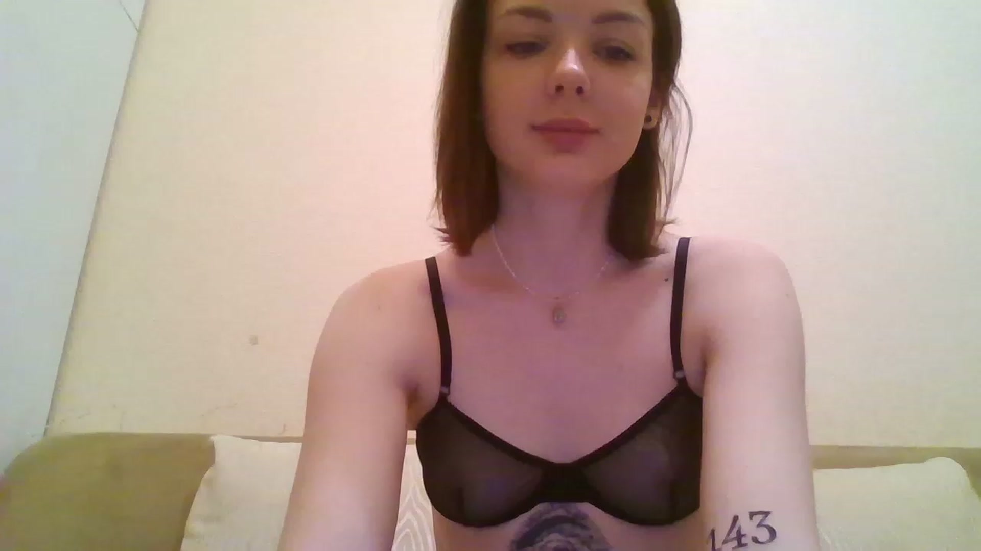 Gallery image thumbnail from RoxieSinner's myfreecams stream on, 12/17/2022, 10:18 image 19 of 20