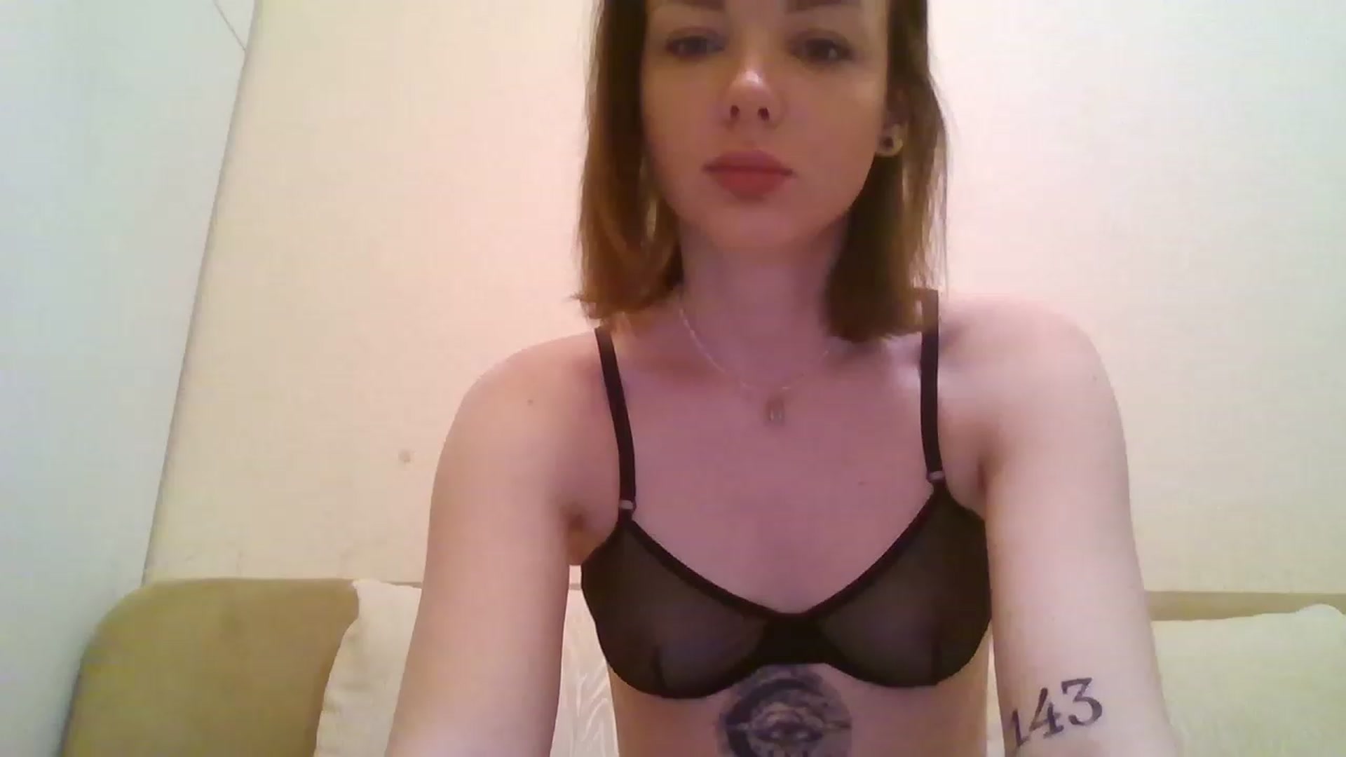 Gallery image thumbnail from RoxieSinner's myfreecams stream on, 12/17/2022, 10:18 image 1 of 20