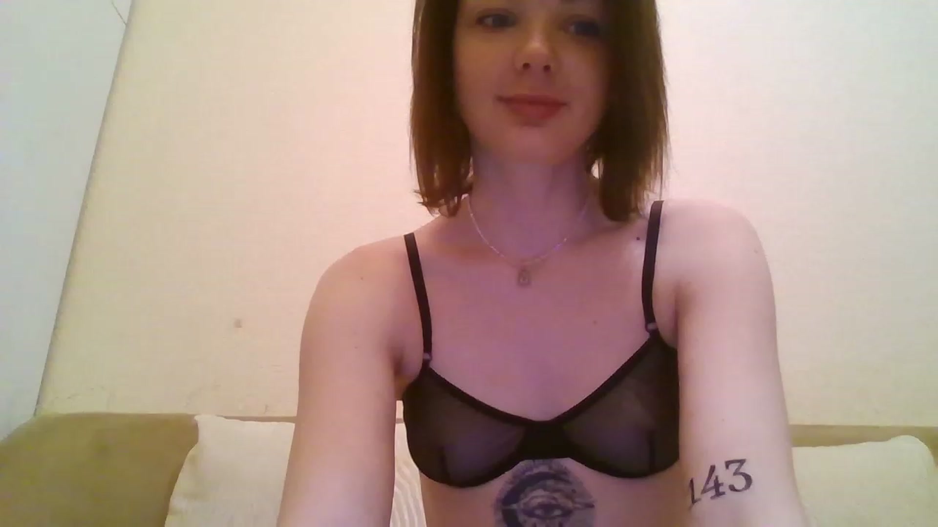 Gallery image thumbnail from RoxieSinner's myfreecams stream on, 12/17/2022, 10:18 image 11 of 20