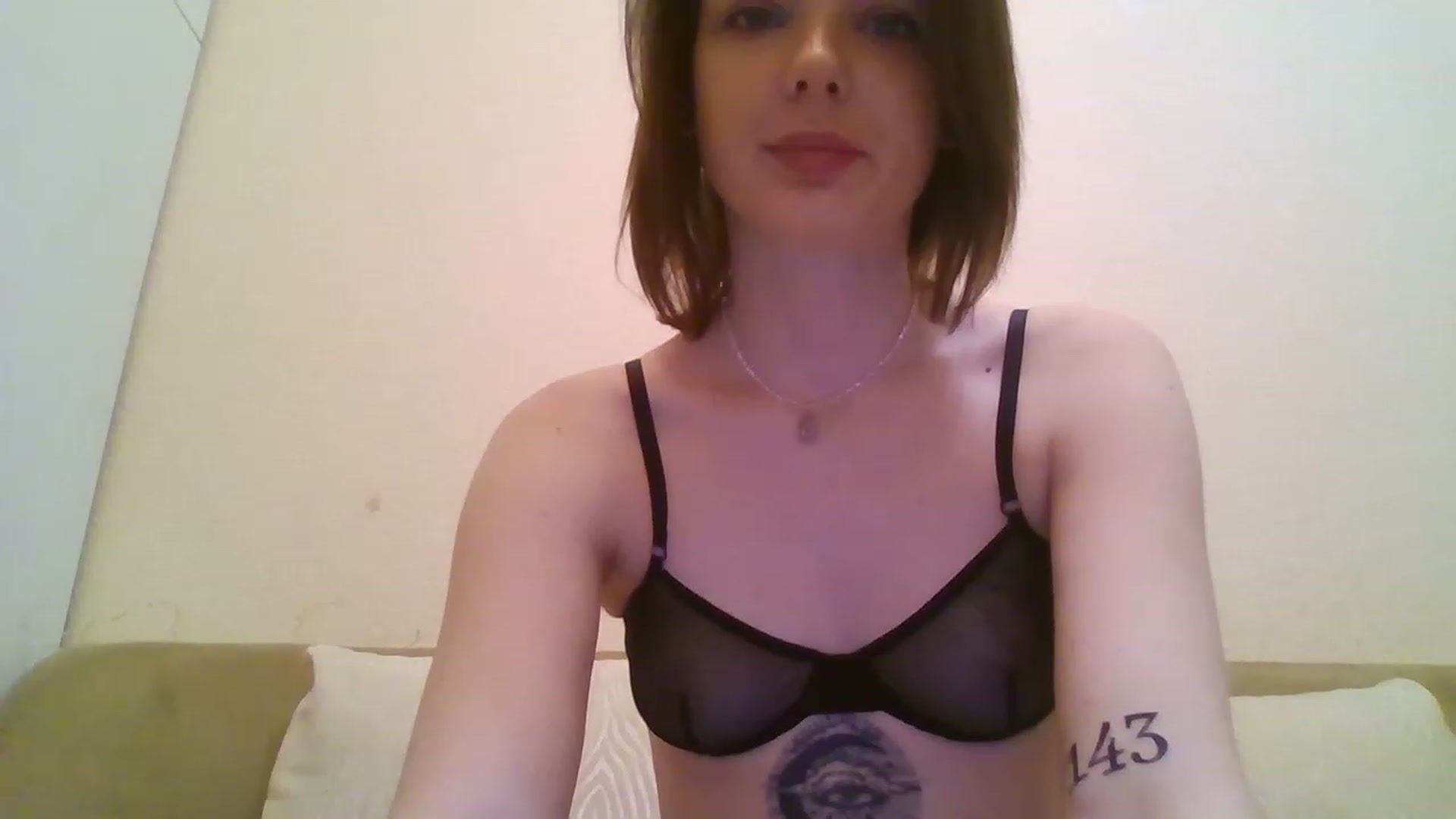 Gallery image thumbnail from RoxieSinner's myfreecams stream on, 12/17/2022, 10:18 image 12 of 20