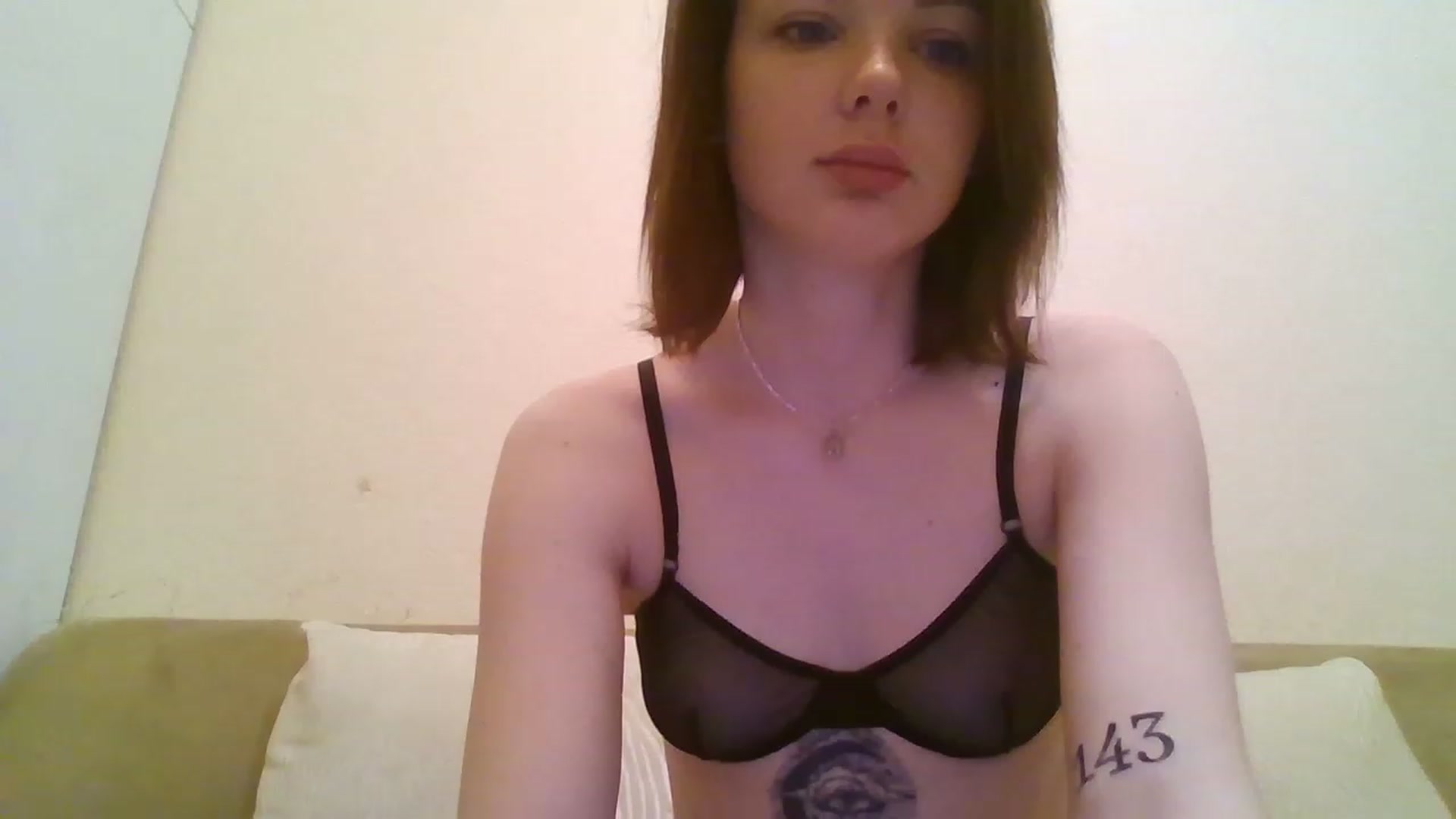 Gallery image thumbnail from RoxieSinner's myfreecams stream on, 12/17/2022, 10:18 image 7 of 20