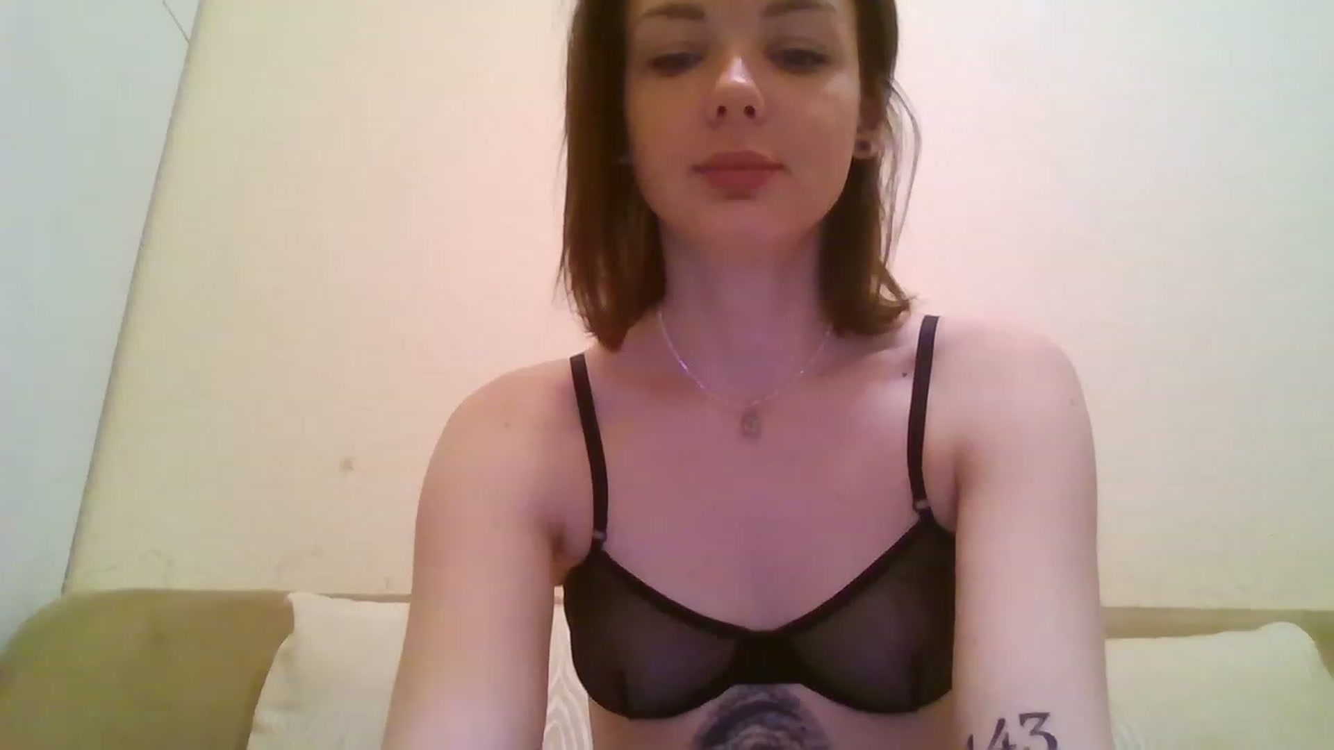 Gallery image thumbnail from RoxieSinner's myfreecams stream on, 12/17/2022, 10:18 image 17 of 20