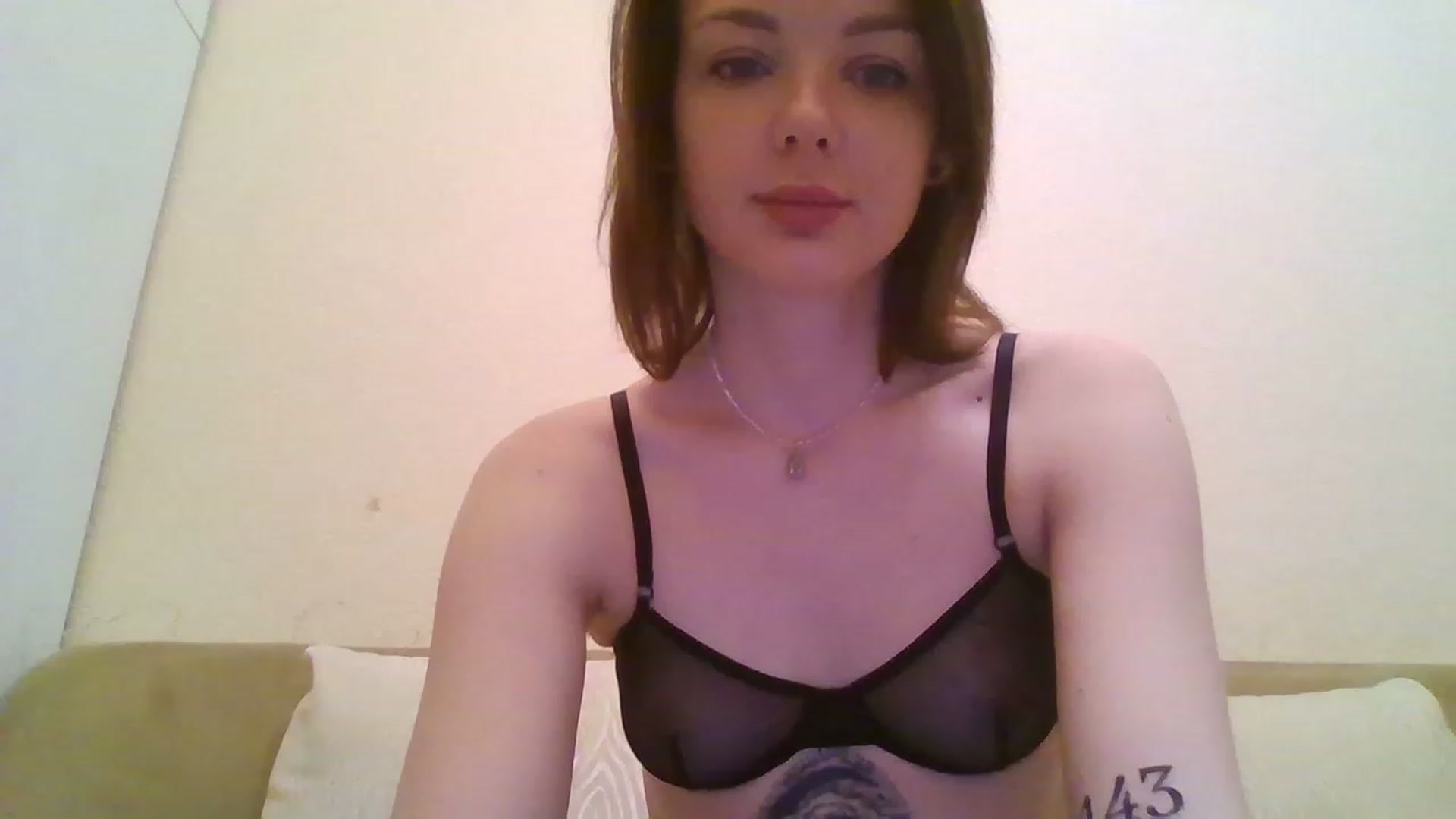 Gallery image thumbnail from RoxieSinner's myfreecams stream on, 12/17/2022, 10:18 image 15 of 20