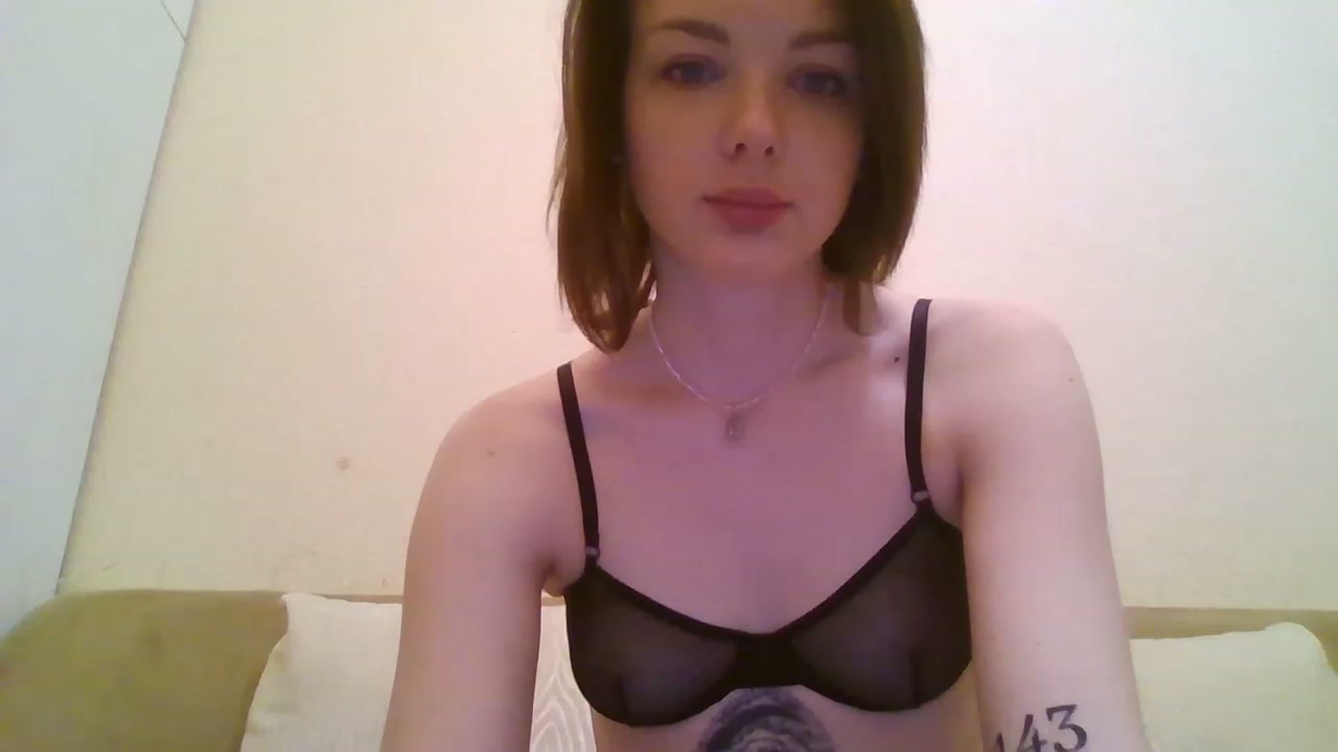 Gallery image thumbnail from RoxieSinner's myfreecams stream on, 12/17/2022, 10:18 image 14 of 20