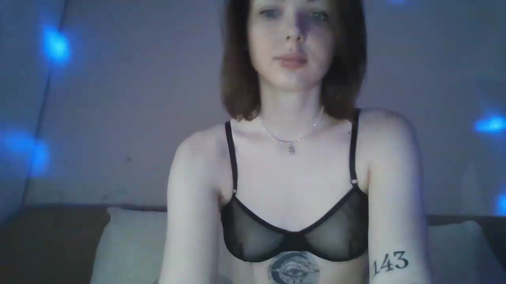 Gallery image thumbnail from RoxieSinner's myfreecams stream on, 12/17/2022, 11:02 image 12 of 20