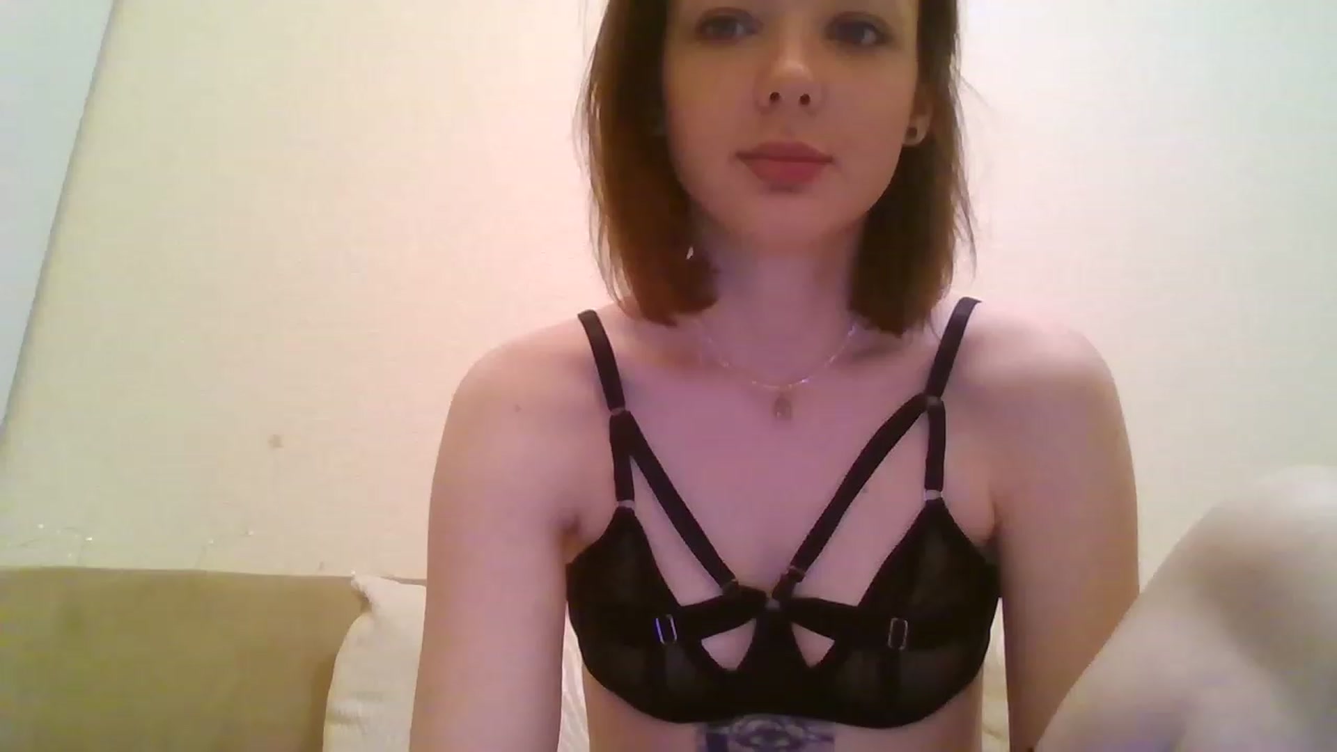 Gallery image thumbnail from RoxieSinner's myfreecams stream on, 12/18/2022, 11:20 image 11 of 20
