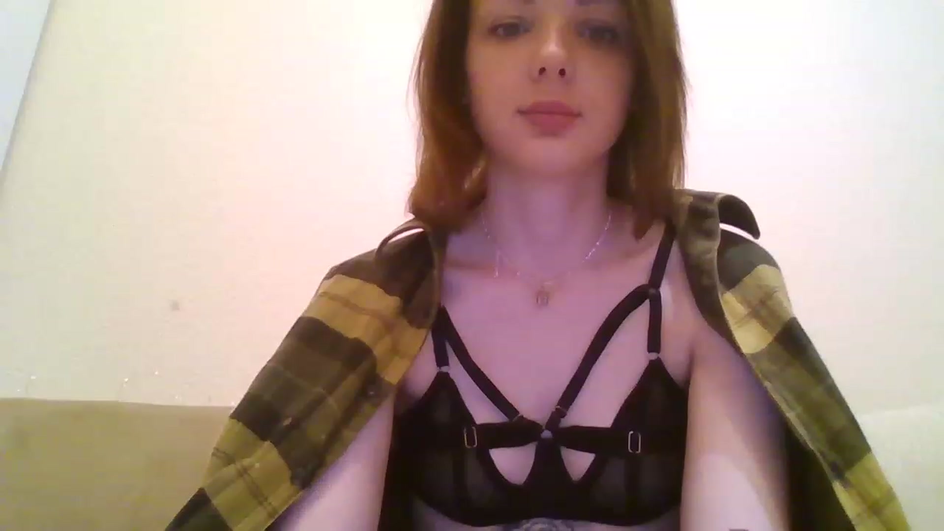 Gallery image thumbnail from RoxieSinner's myfreecams stream on, 12/18/2022, 11:20 image 16 of 20