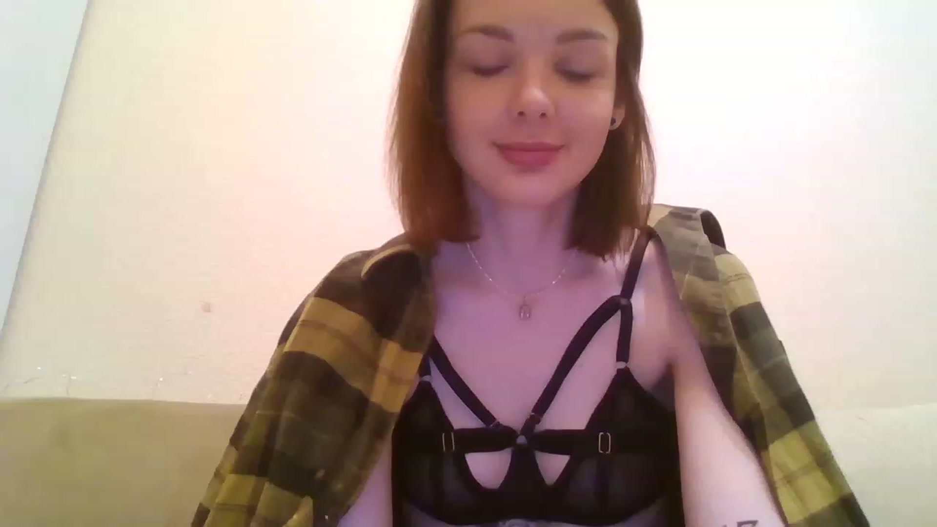 Gallery image thumbnail from RoxieSinner's myfreecams stream on, 12/18/2022, 11:20 image 20 of 20