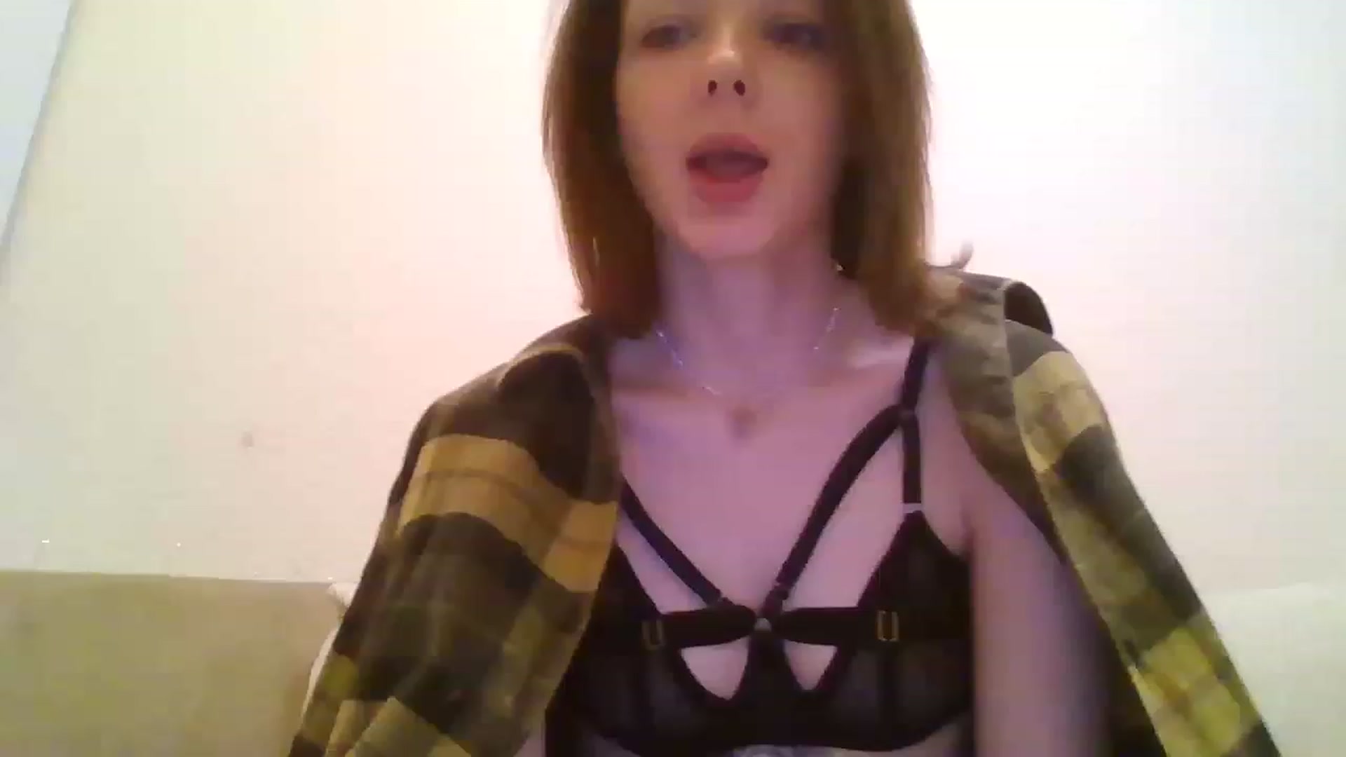 Gallery image thumbnail from RoxieSinner's myfreecams stream on, 12/18/2022, 11:20 image 18 of 20
