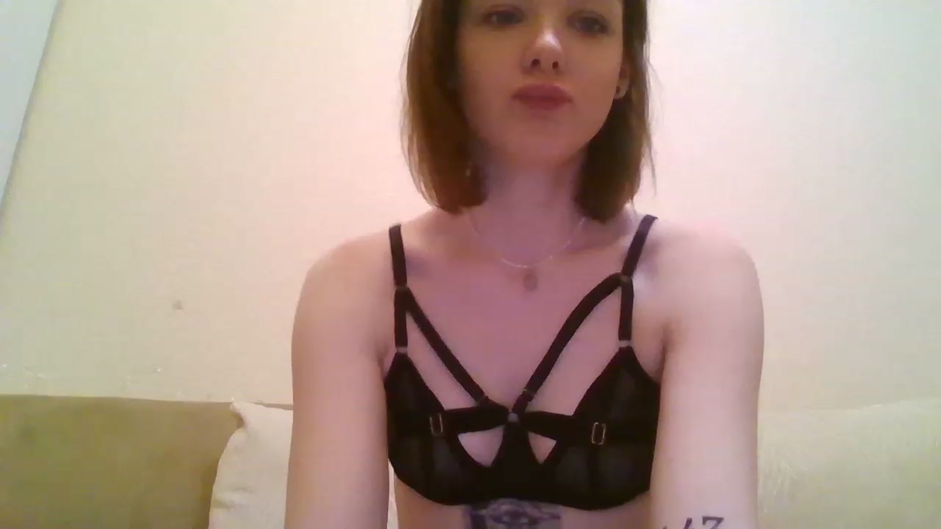 Gallery image thumbnail from RoxieSinner's myfreecams stream on, 12/18/2022, 11:20 image 12 of 20
