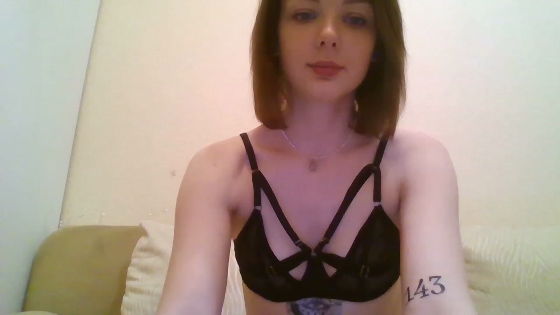 Gallery image thumbnail from RoxieSinner's myfreecams stream on, 12/18/2022, 13:28 image 10 of 20