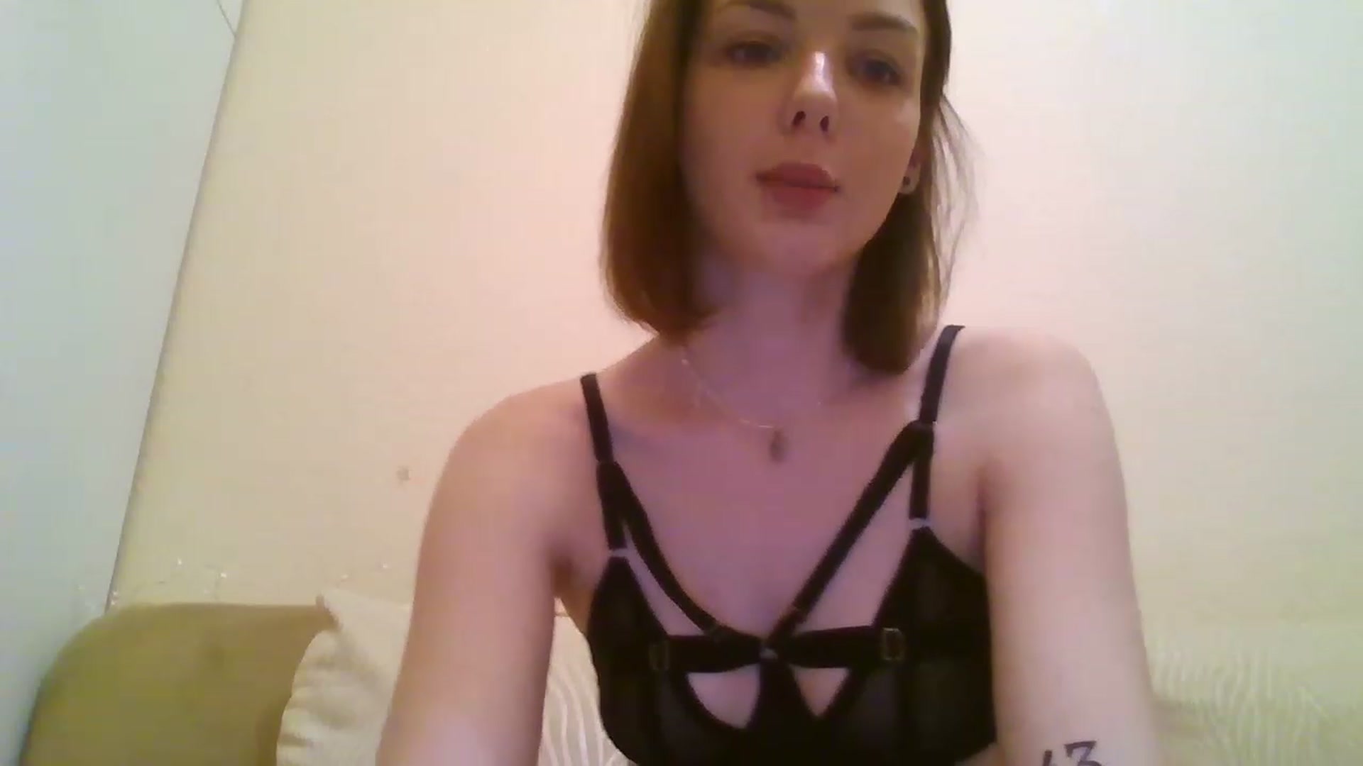Gallery image thumbnail from RoxieSinner's myfreecams stream on, 12/18/2022, 17:43 image 5 of 20