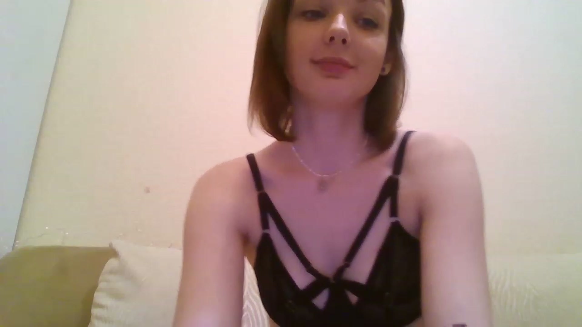 Gallery image thumbnail from RoxieSinner's myfreecams stream on, 12/18/2022, 17:43 image 20 of 20