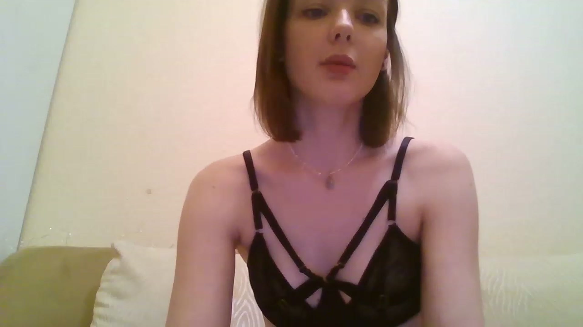 Gallery image thumbnail from RoxieSinner's myfreecams stream on, 12/18/2022, 17:43 image 18 of 20