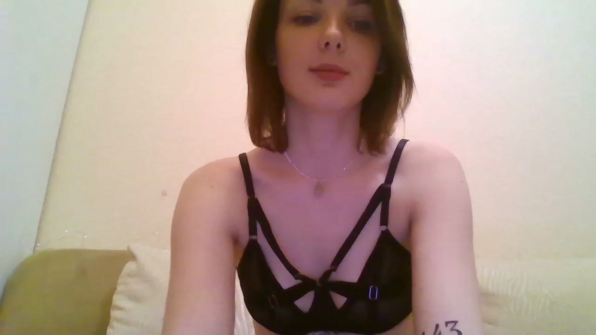 Gallery image thumbnail from RoxieSinner's myfreecams stream on, 12/18/2022, 19:13 image 12 of 20