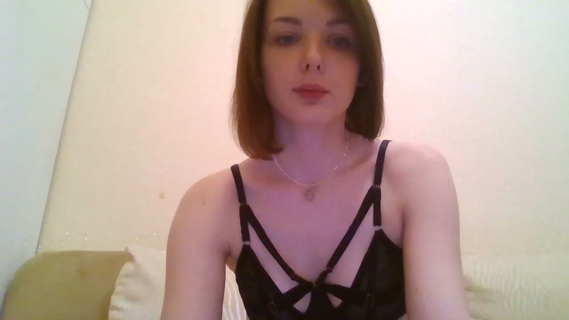Gallery image thumbnail from RoxieSinner's myfreecams stream on, 12/18/2022, 19:13 image 4 of 20