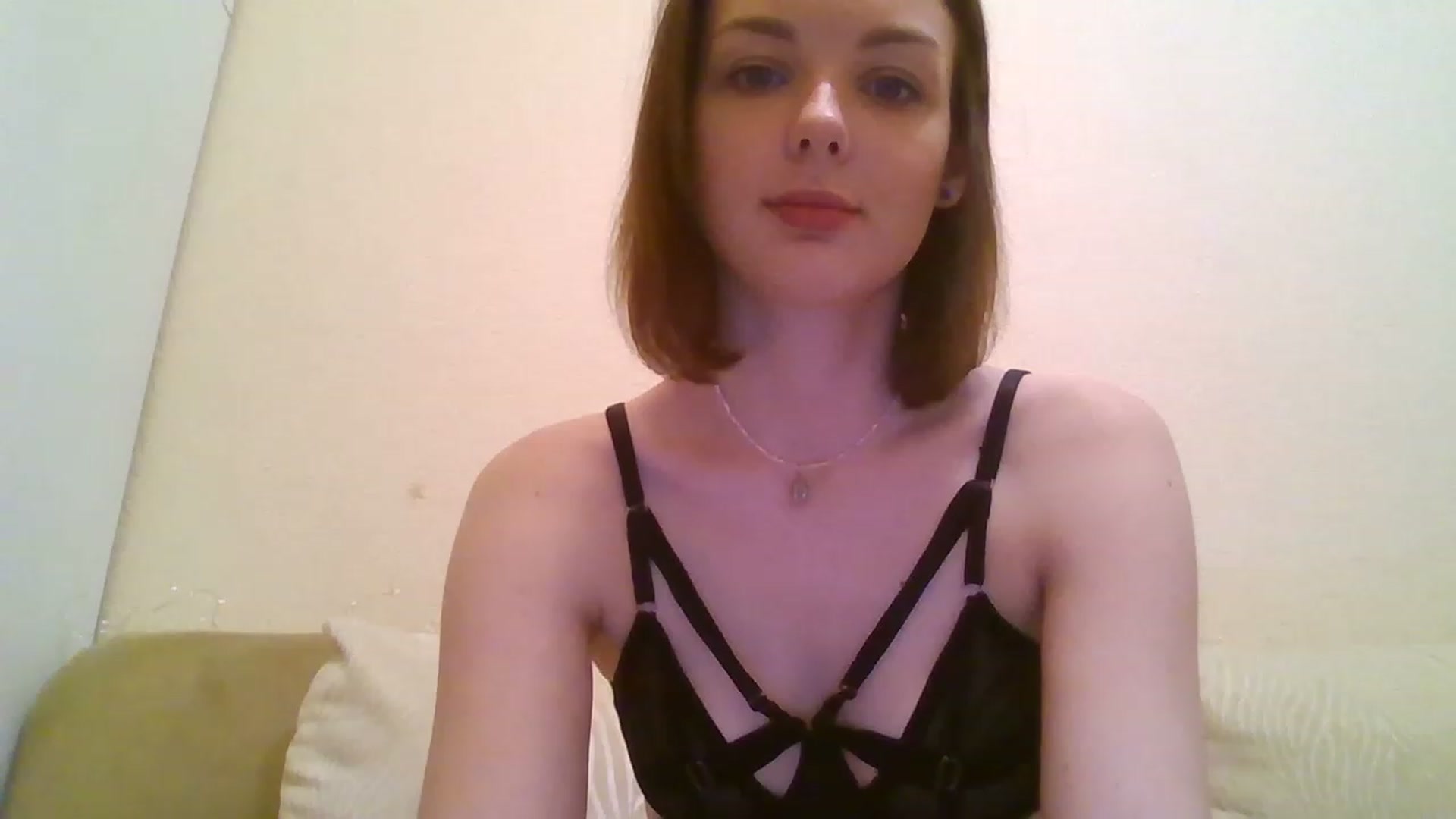 Gallery image thumbnail from RoxieSinner's myfreecams stream on, 12/18/2022, 19:13 image 2 of 20