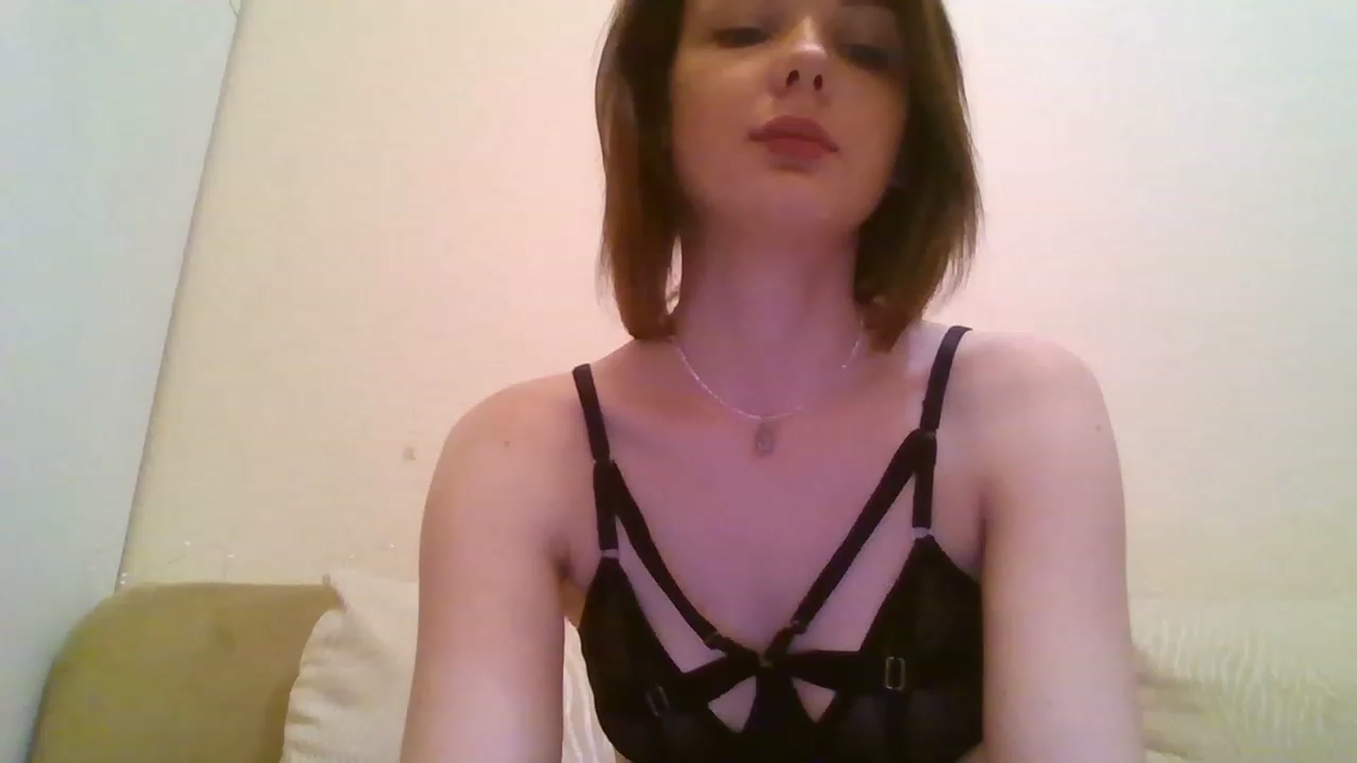 Gallery image thumbnail from RoxieSinner's myfreecams stream on, 12/18/2022, 19:13 image 15 of 20