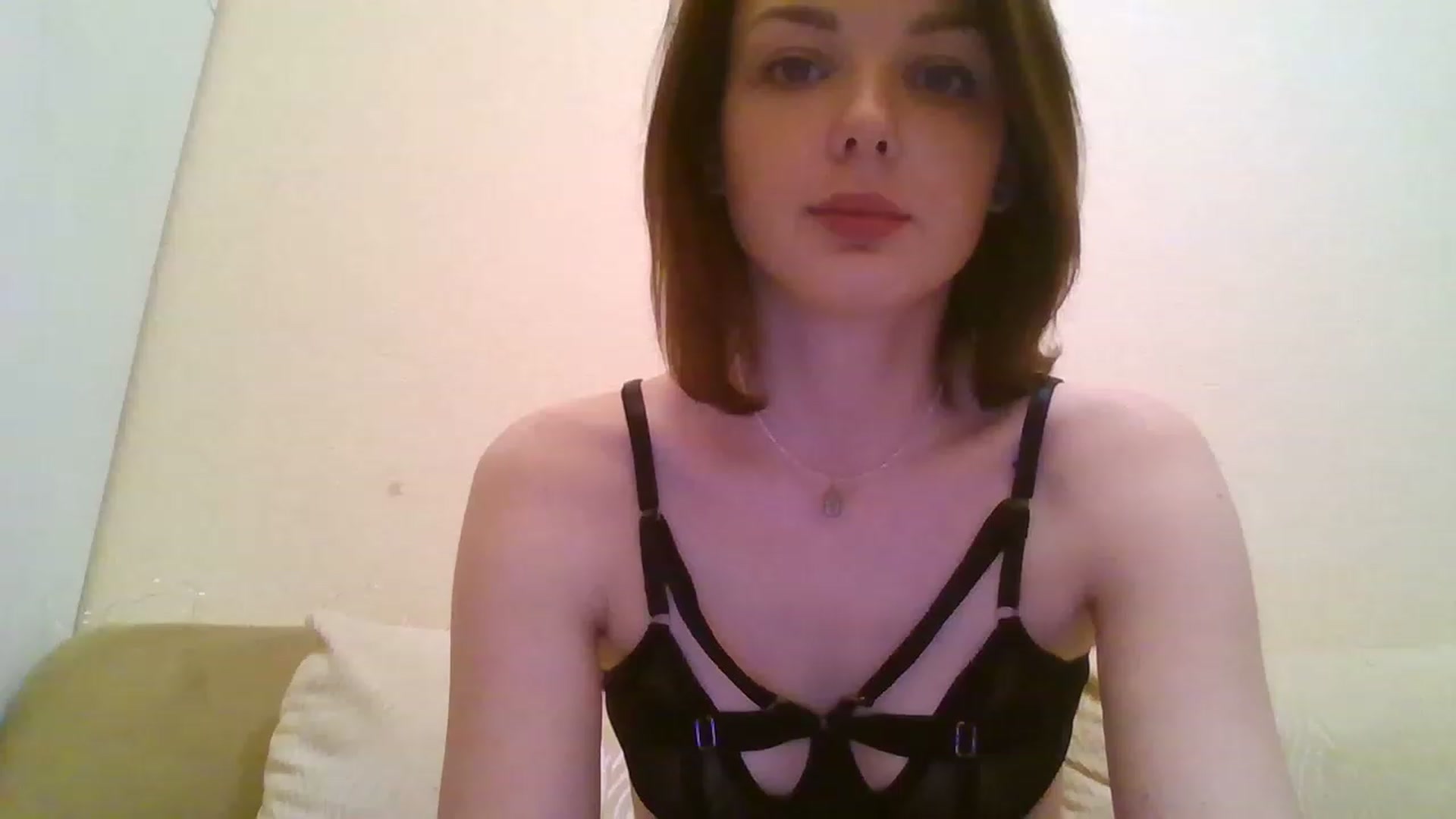 Gallery image thumbnail from RoxieSinner's myfreecams stream on, 12/18/2022, 19:13 image 20 of 20